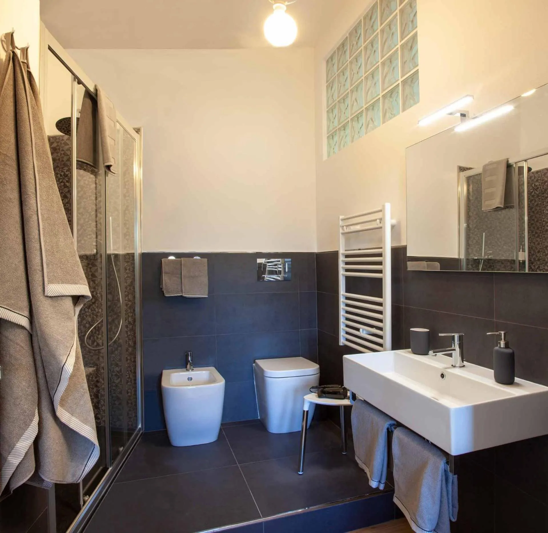 Bathroom in La Camelia Bianca B&B