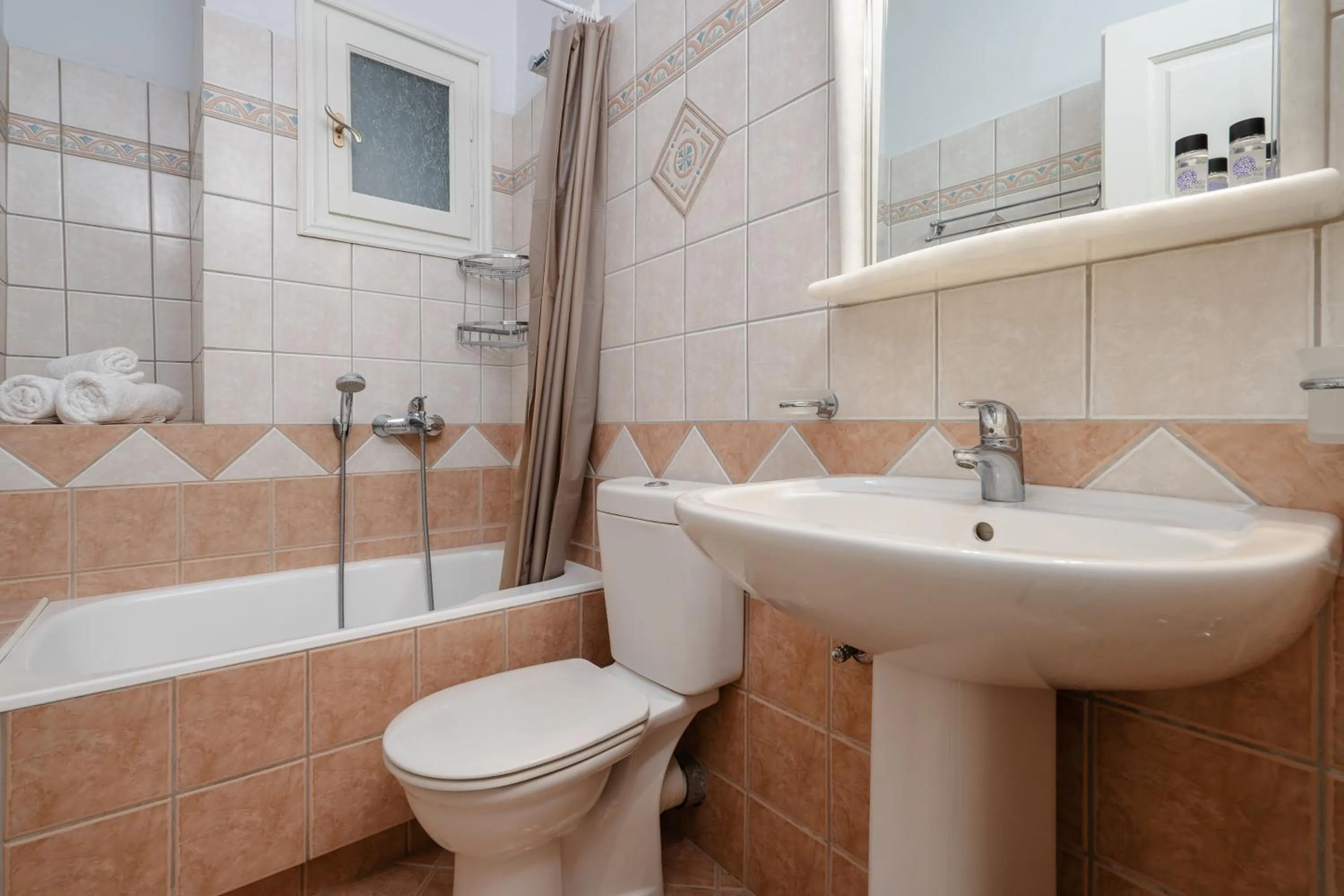 Toilet in Erato Inn Naxos