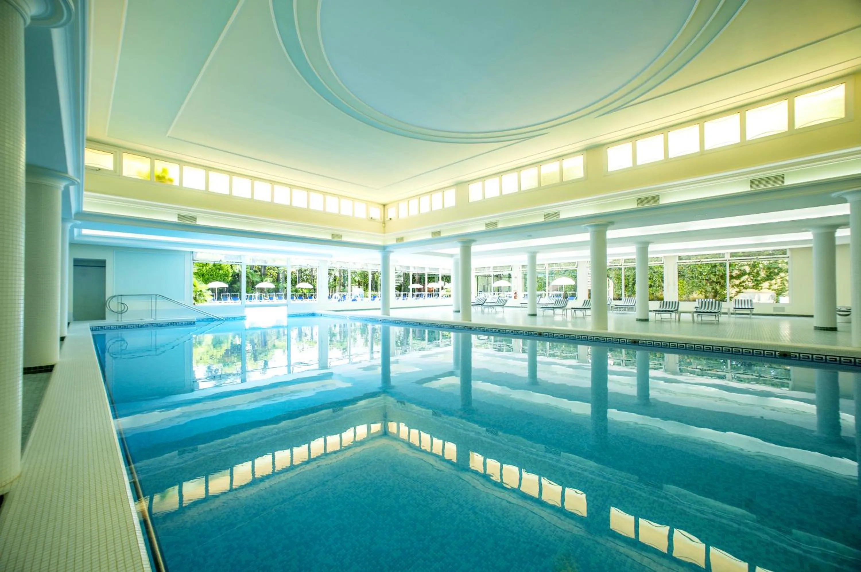 Swimming pool in Hotel Due Torri