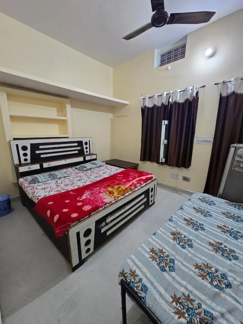 Bed in Best B&B in Orchha