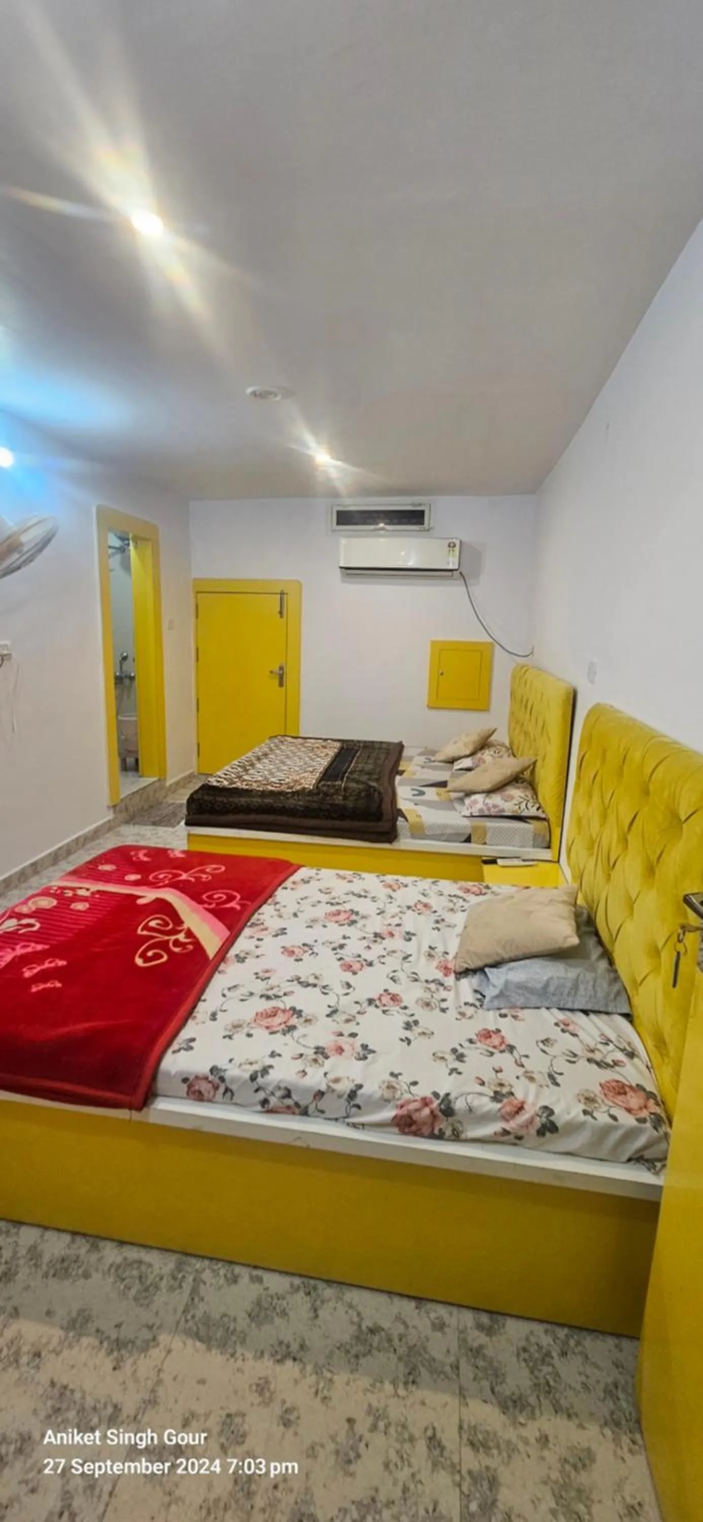 Bed in Best B&B in Orchha