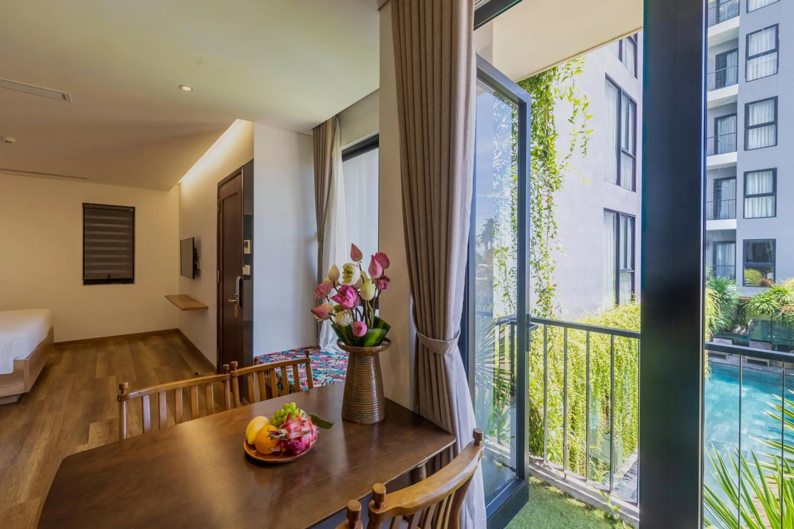 Pool view in K House Apartment Danang Beach