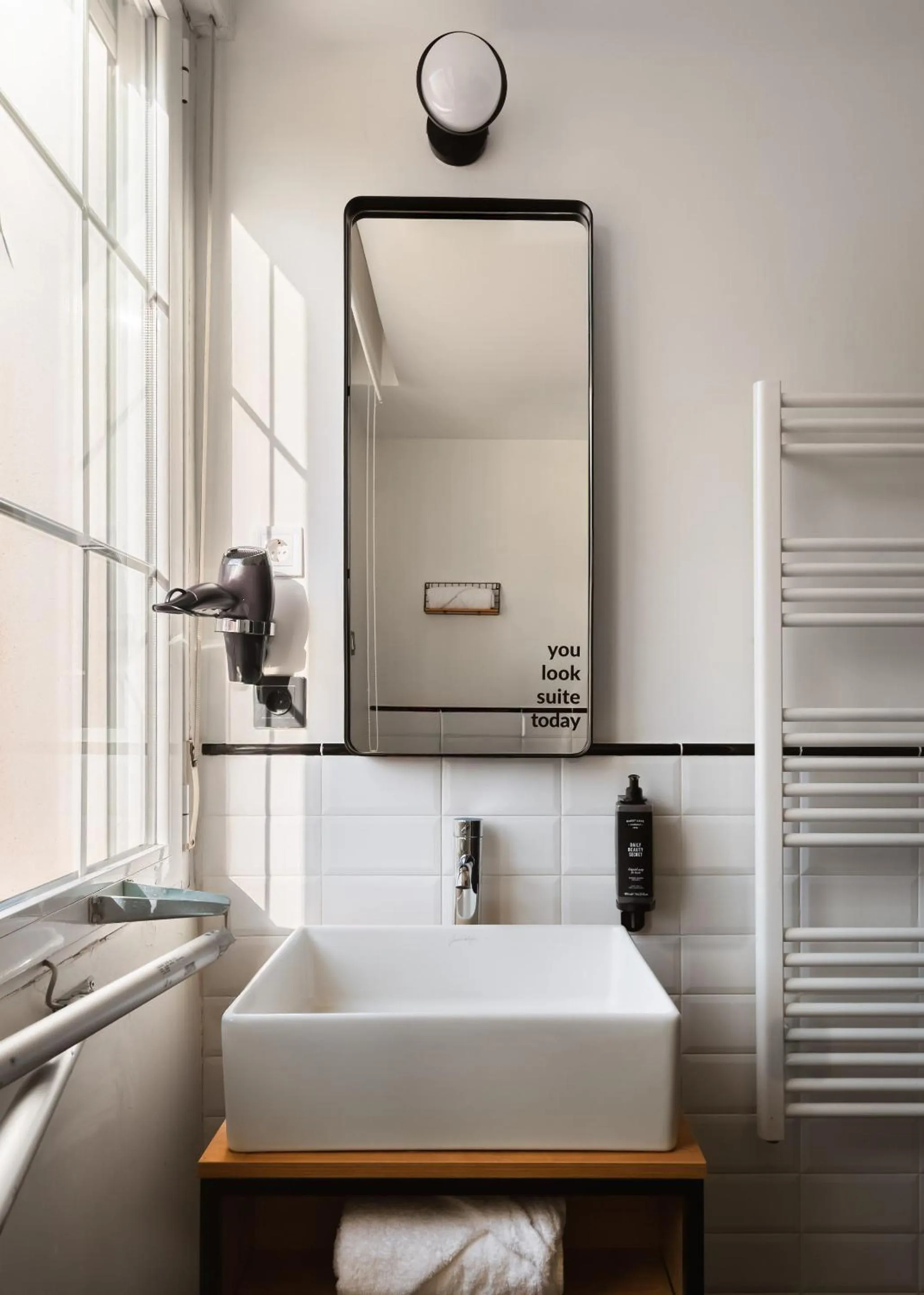 Bathroom in Limehome Madrid Calle de la Madera - Digital Access