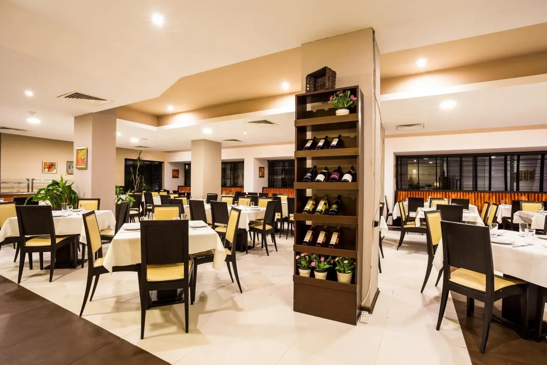 Restaurant/places to eat in Hotel Perun Lodge Restaurant/places to eat in Hotel Perun Lodge
