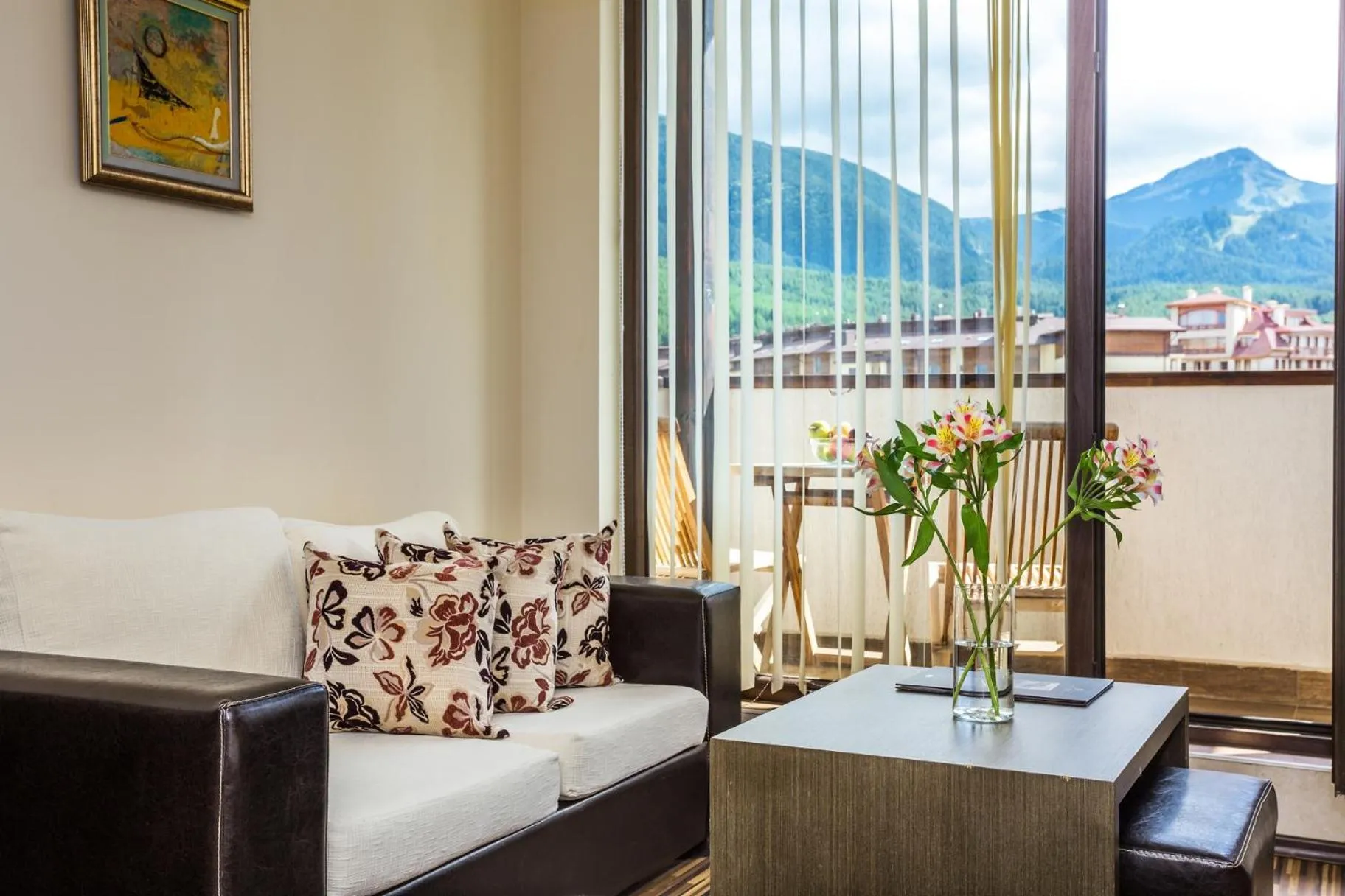 Photo of the whole room in Hotel Perun Lodge