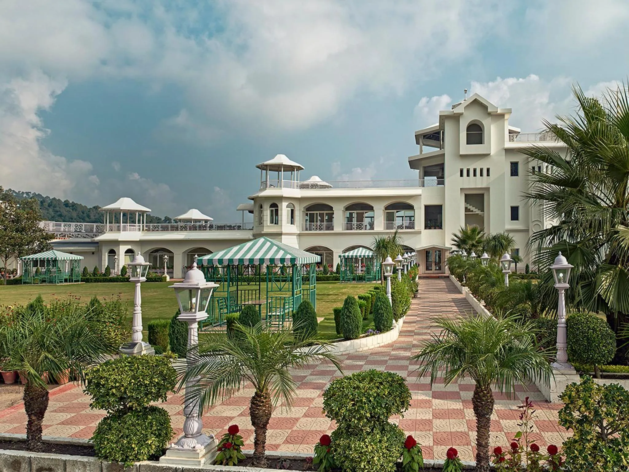 Property building in Club Mahindra Kandaghat