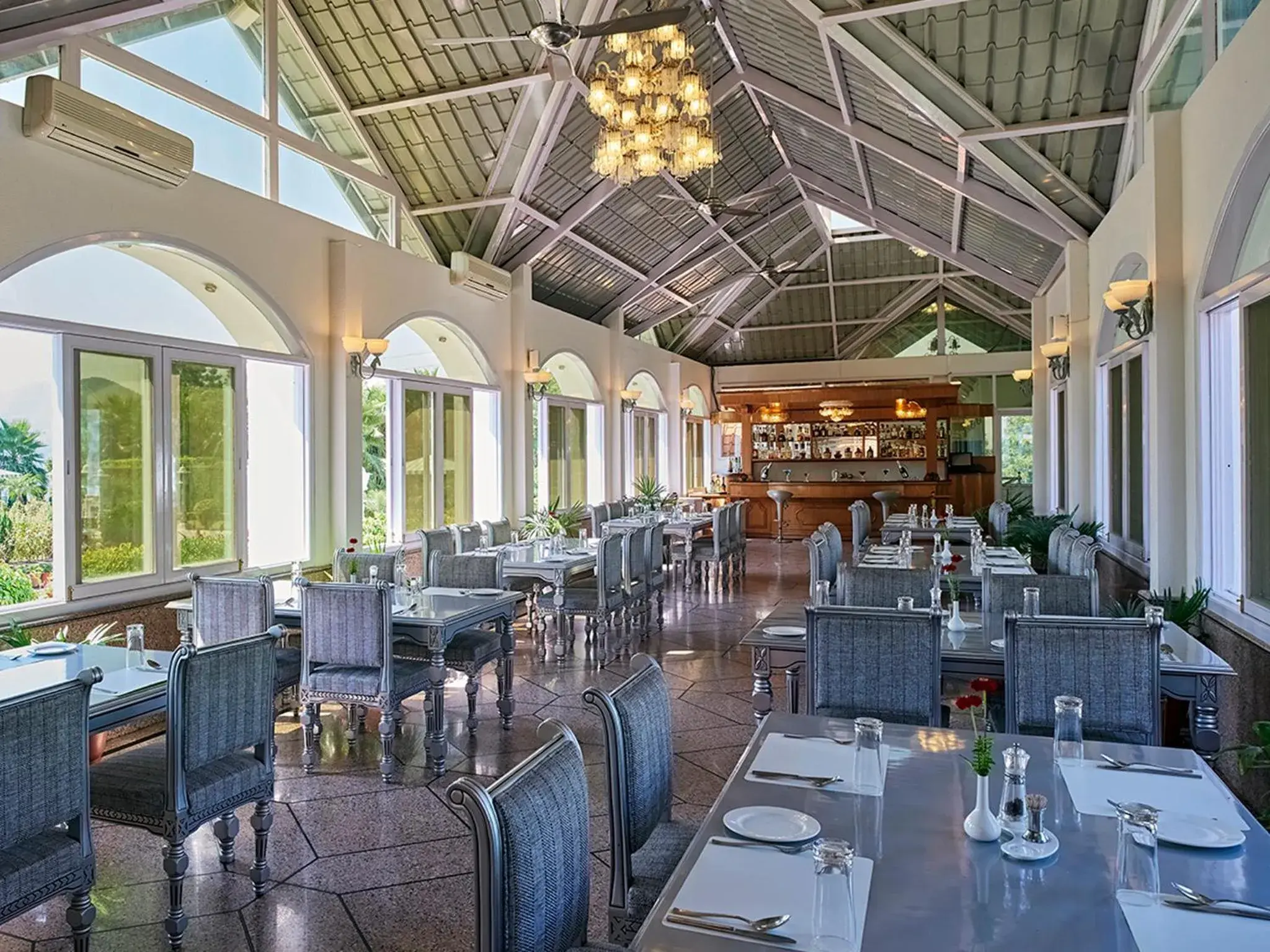 Restaurant/places to eat in Club Mahindra Kandaghat Restaurant/places to eat in Club Mahindra Kandaghat