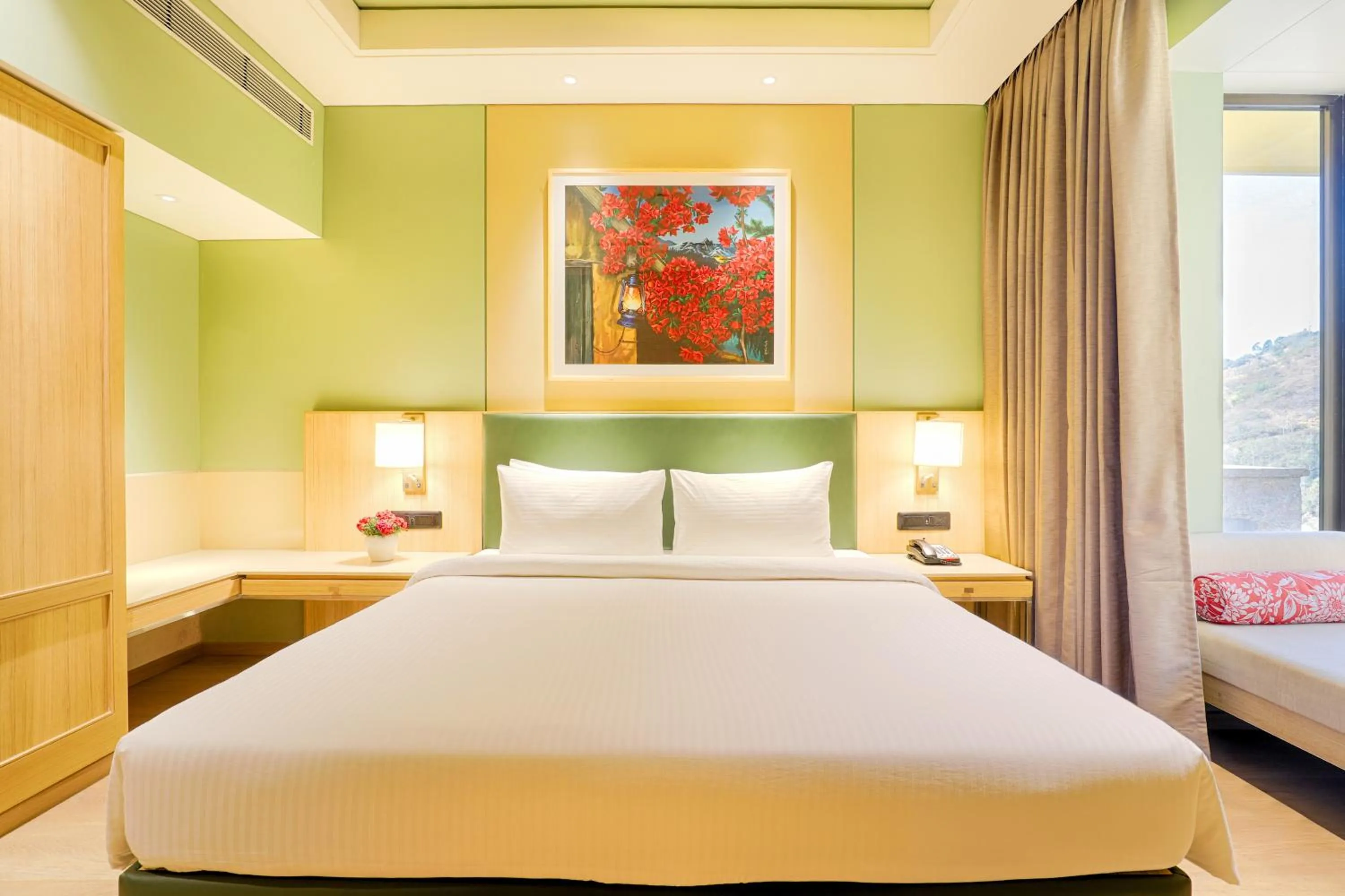 Bed in Club Mahindra Kandaghat