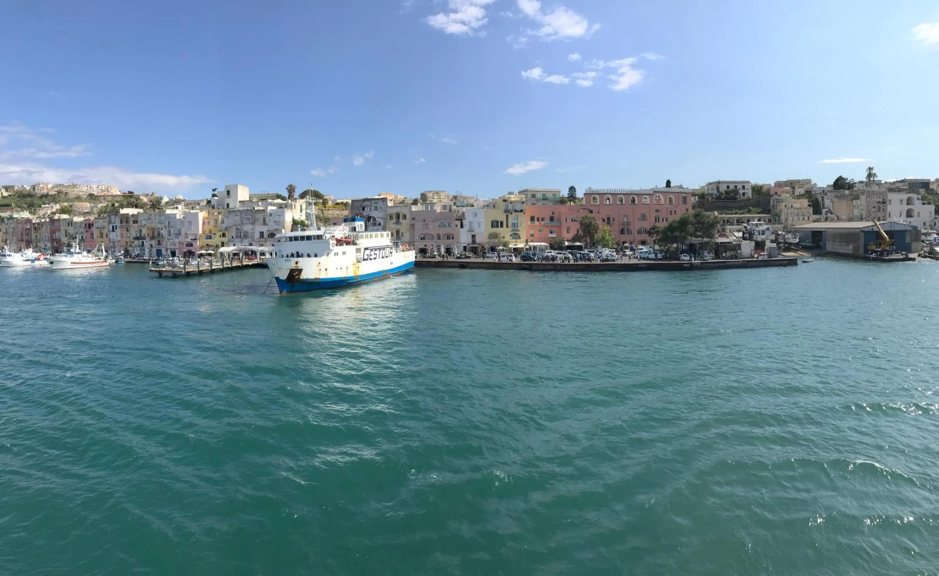 Facade/entrance in Vento di mare