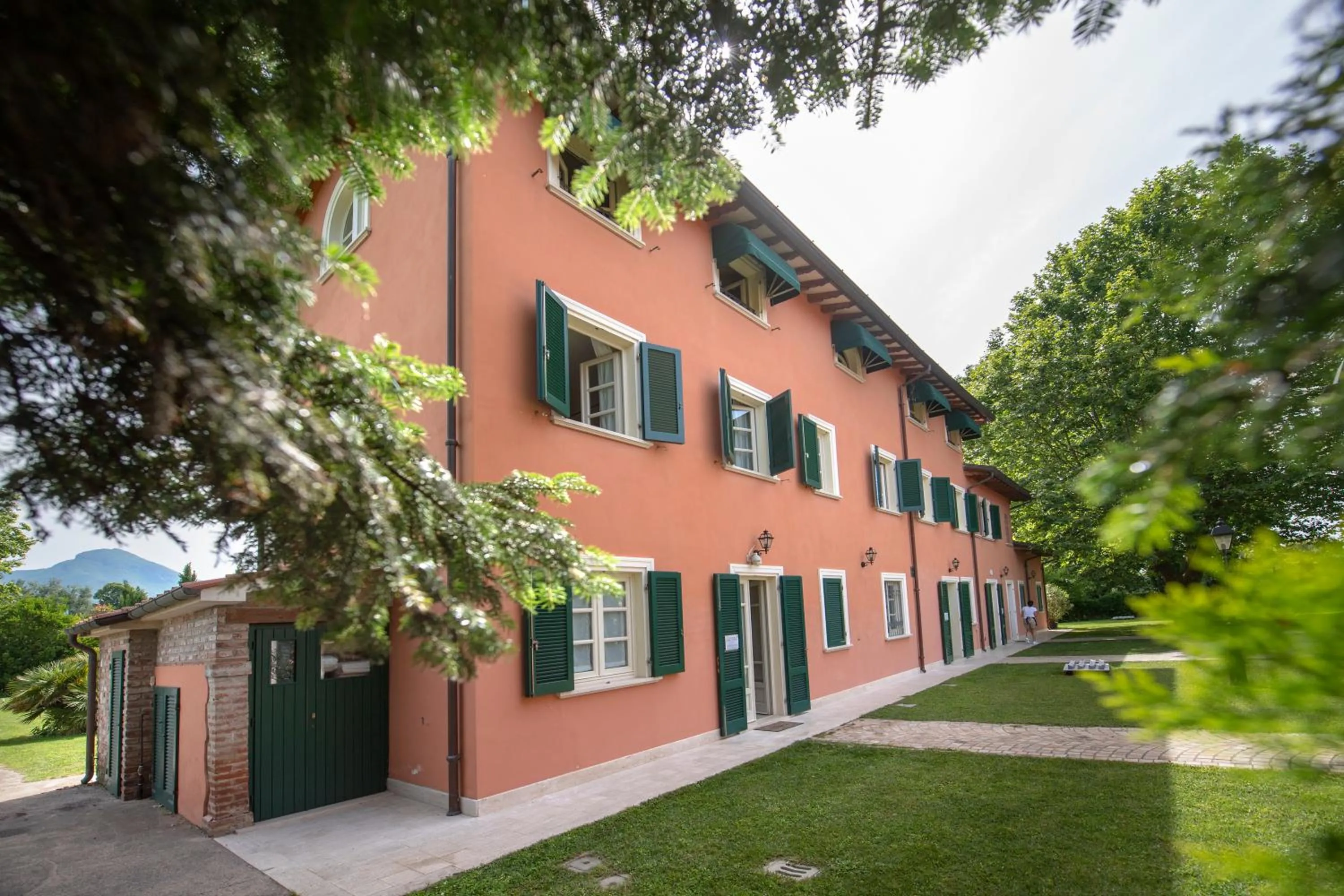 Facade/entrance in Relais Villa Isabel