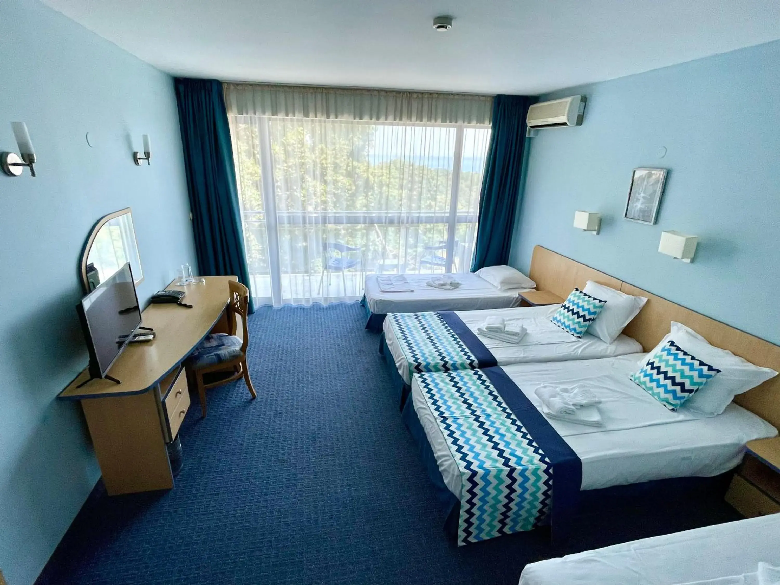 Quadruple Room with Sea View in BSA Holiday Park Hotel - All Inclusive Quadruple Room with Sea View in BSA Holiday Park Hotel - All Inclusive