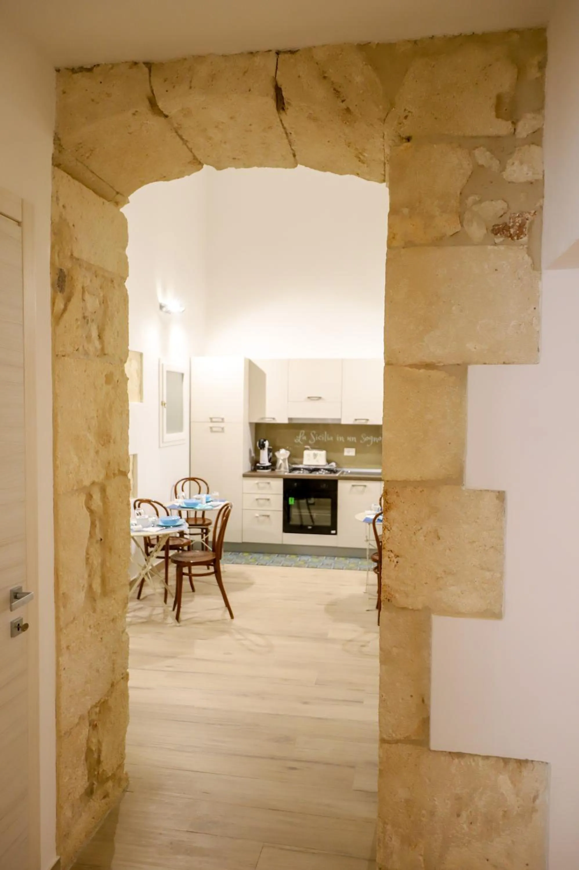 Communal kitchen in La Sicilia in un sogno