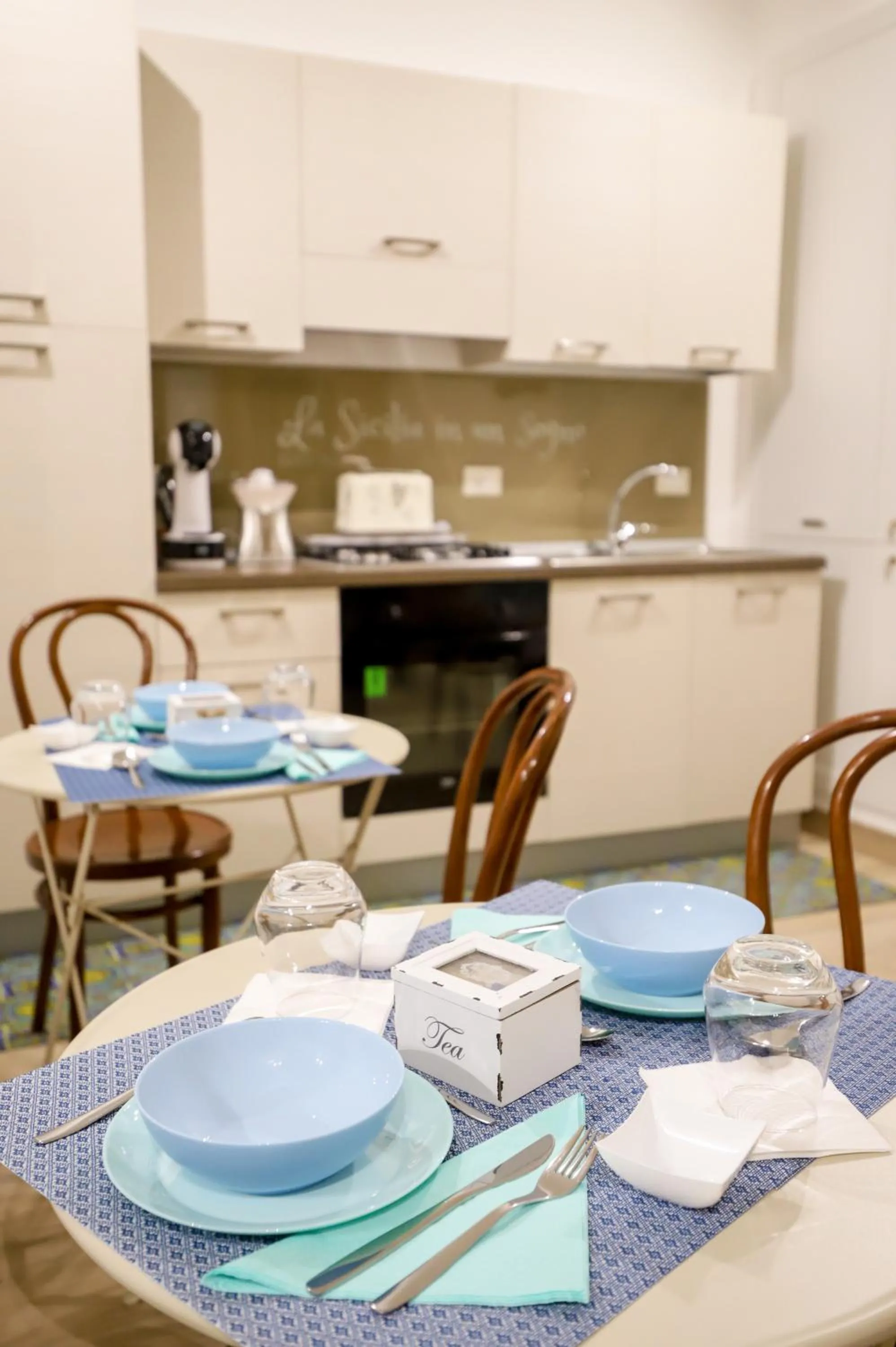 Communal kitchen in La Sicilia in un sogno
