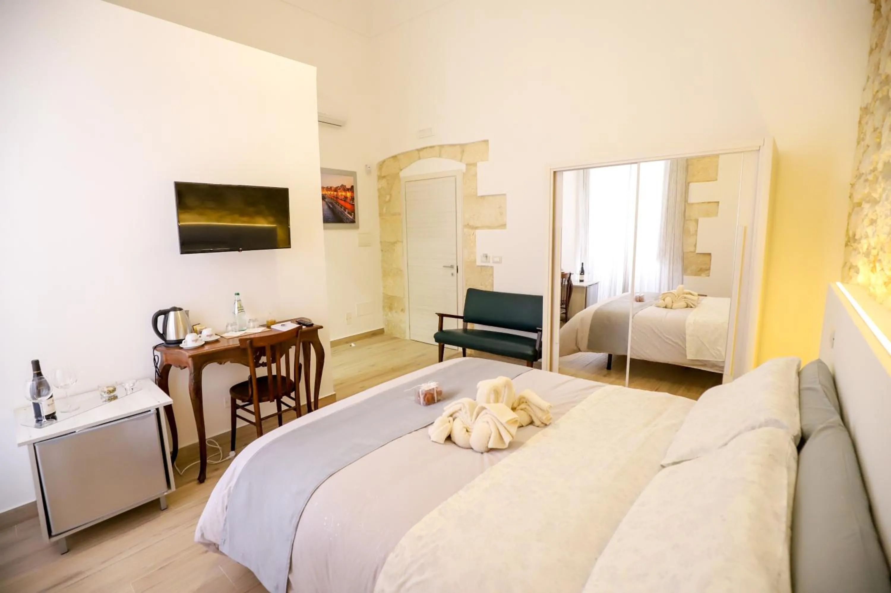 Bedroom, Bed in La Sicilia in un sogno