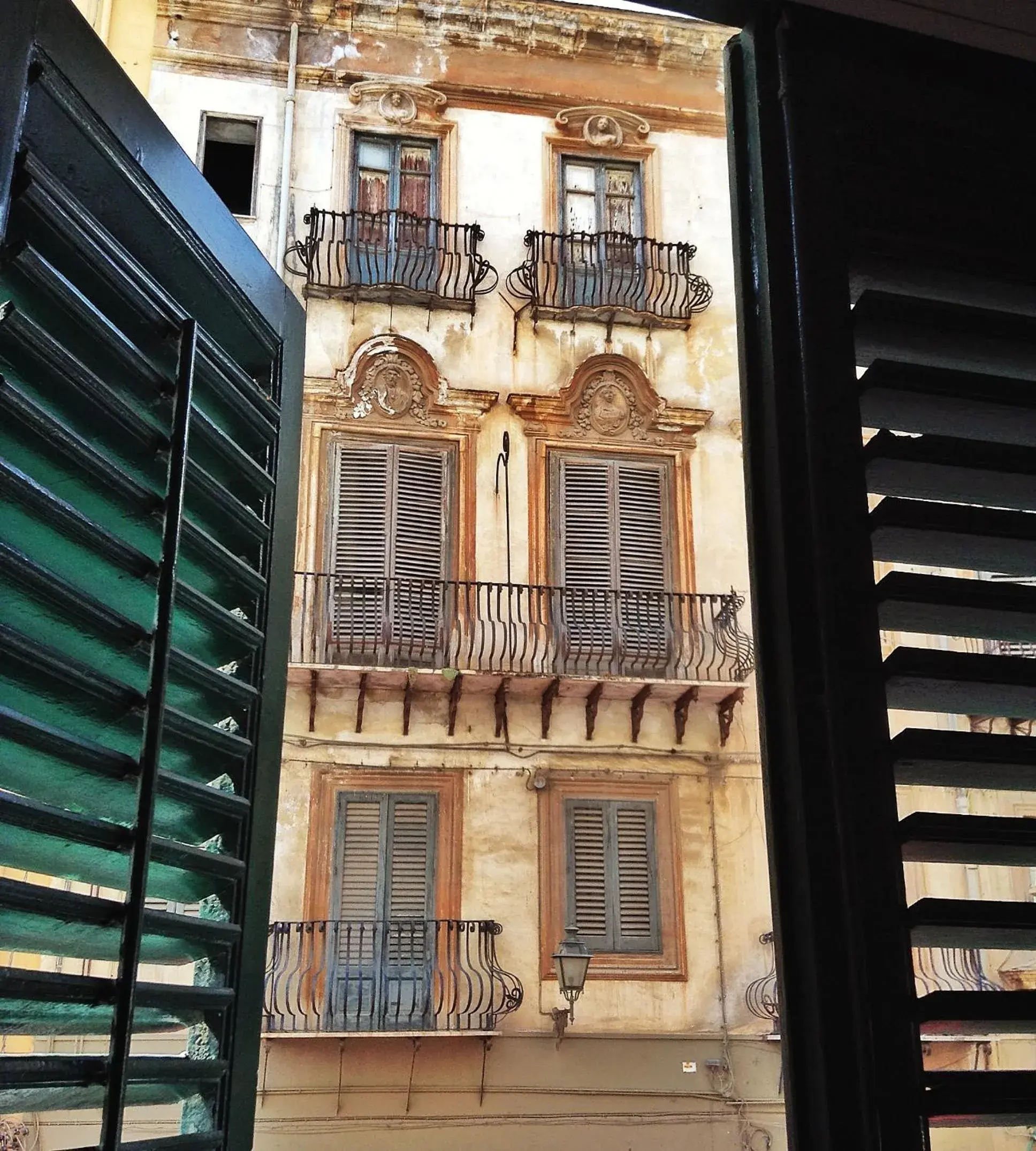 Superior Quadruple Room in Kalamarina Rooms Superior Quadruple Room in Kalamarina Rooms