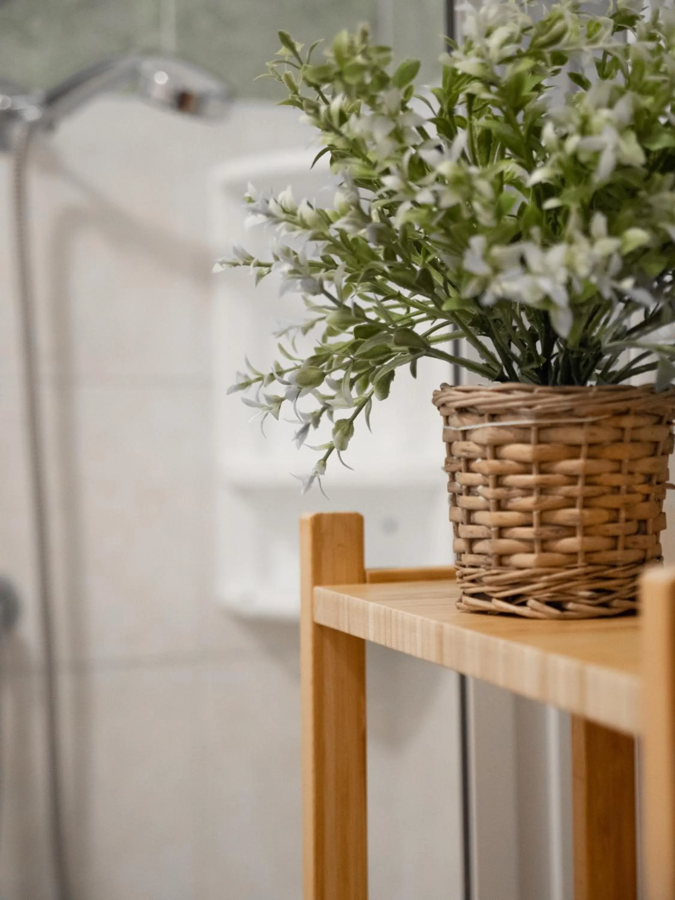 Shower in Kalamarina Rooms