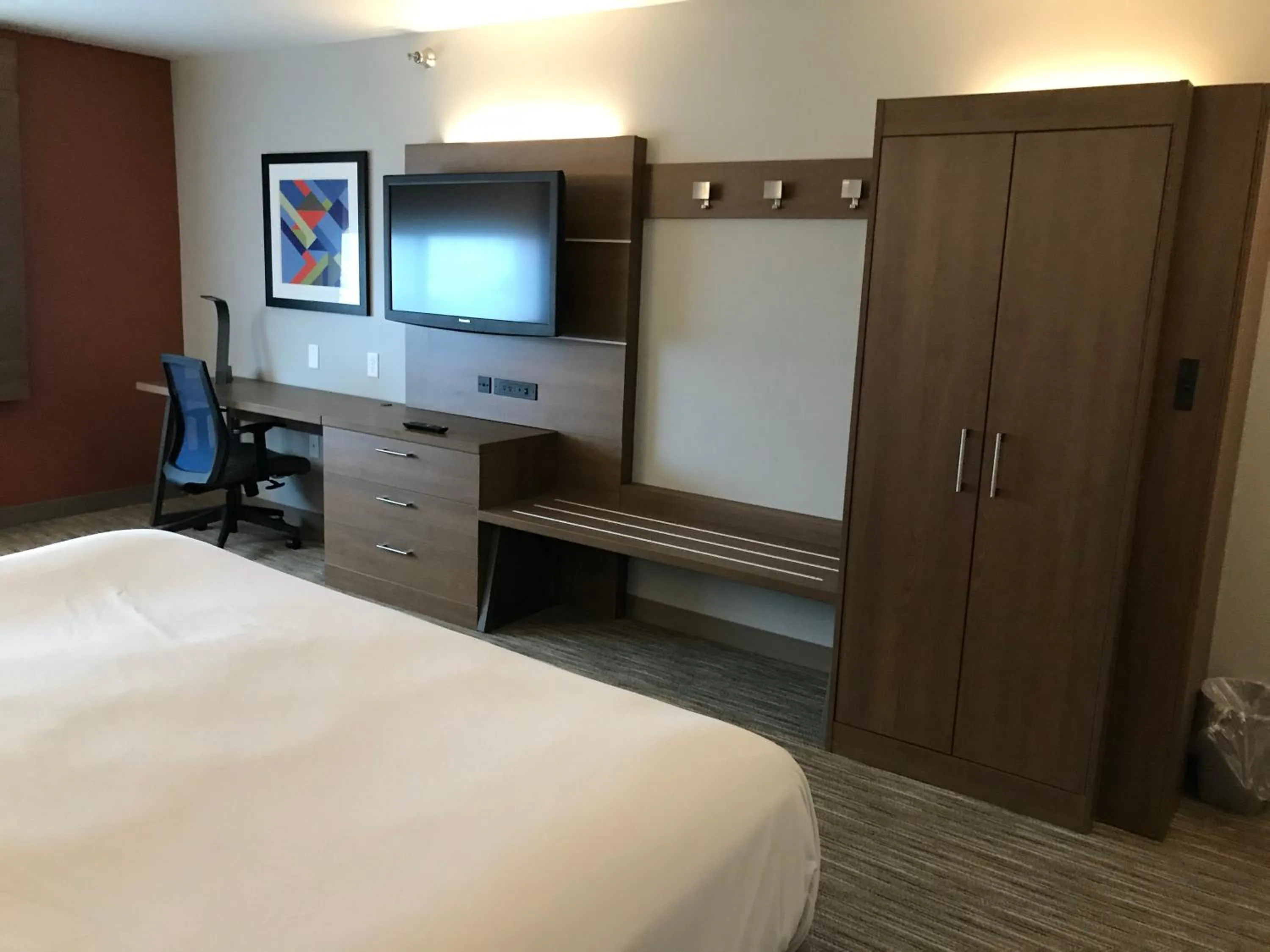 Bed in Holiday Inn Express - Toledo West - Napoleon by IHG