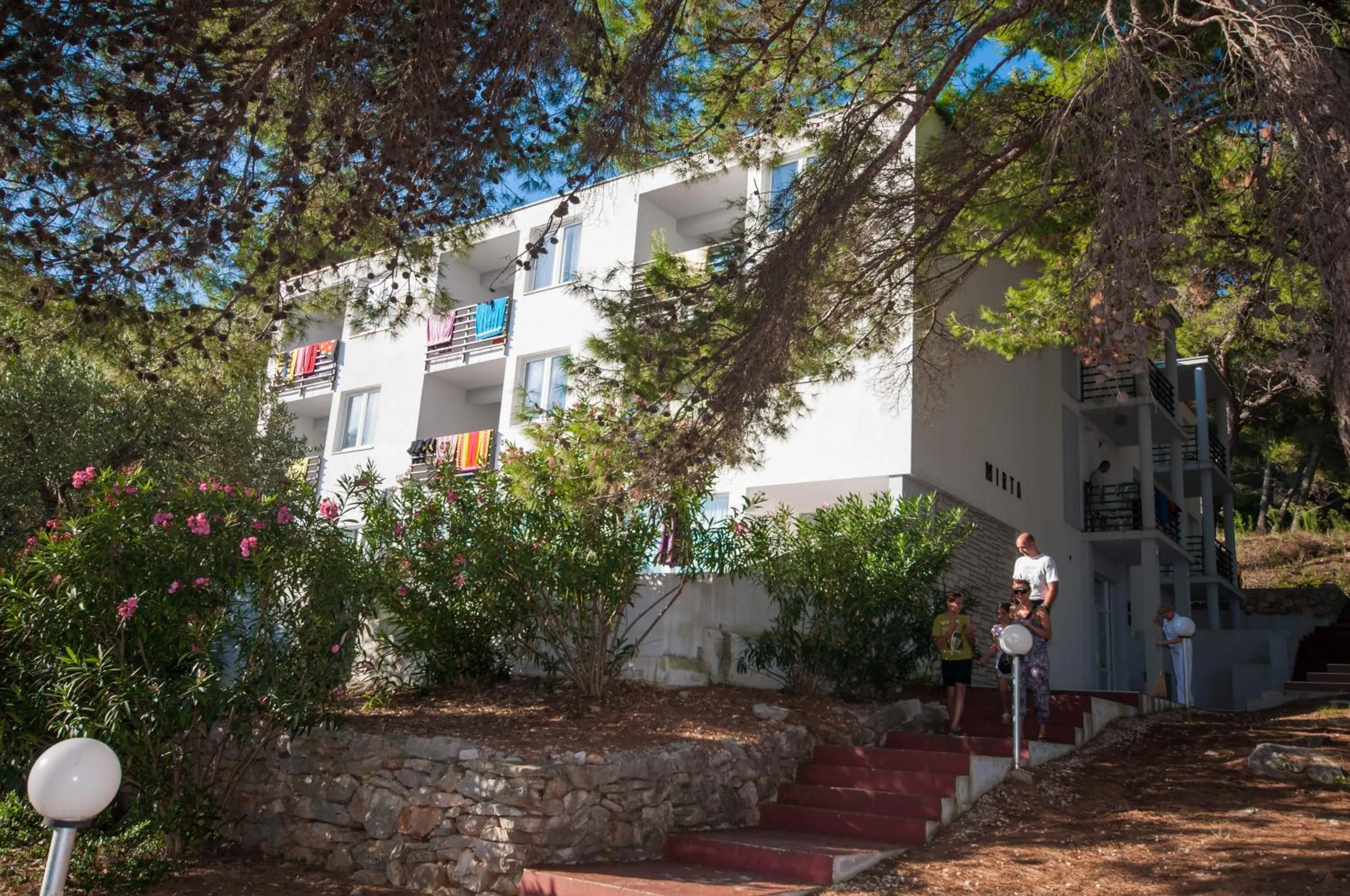 Facade/entrance in Hotel Mirta