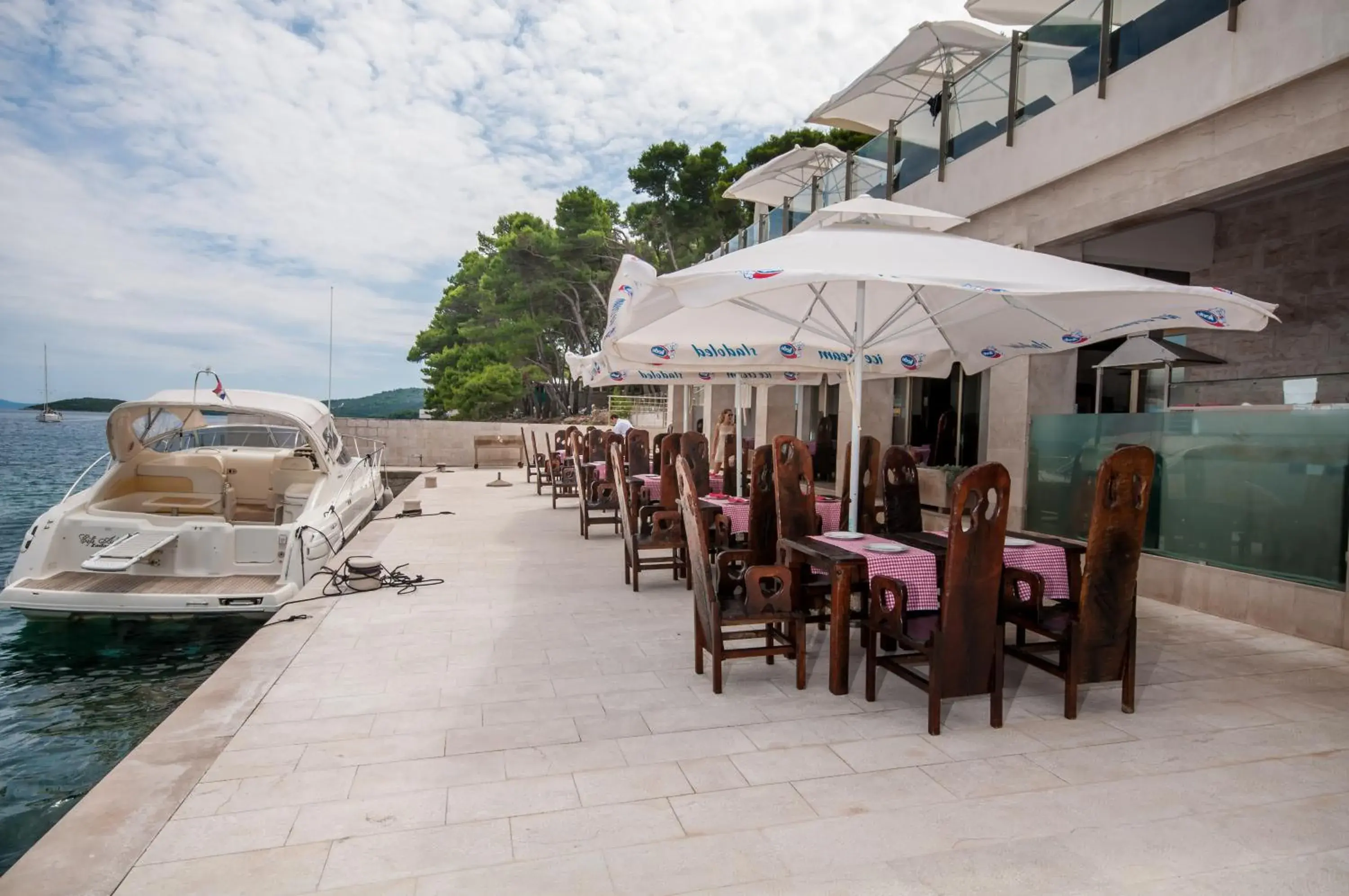 Restaurant/places to eat in Hotel Mirta Restaurant/places to eat in Hotel Mirta