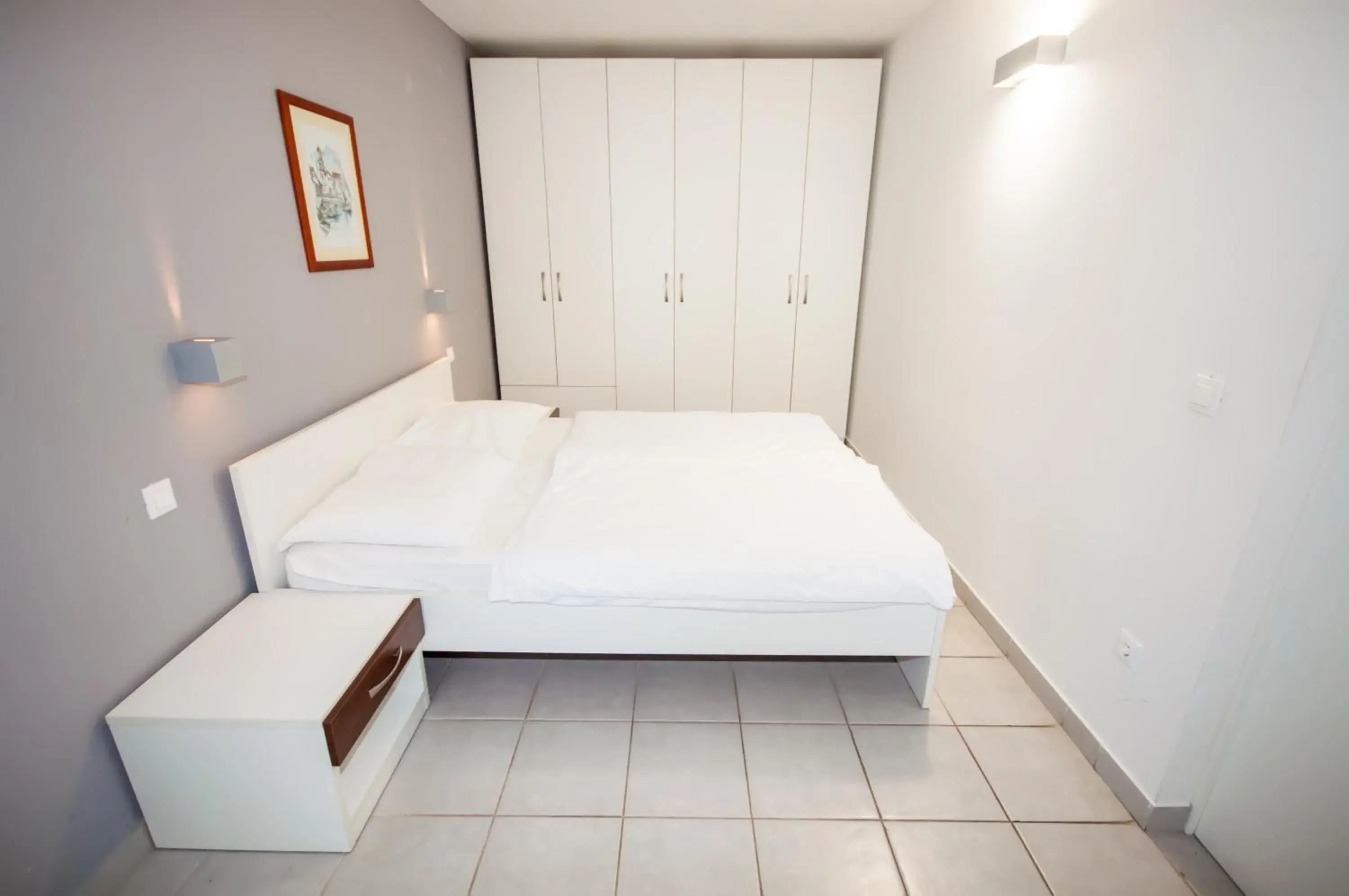 Bed in Hotel Mirta Bed in Hotel Mirta