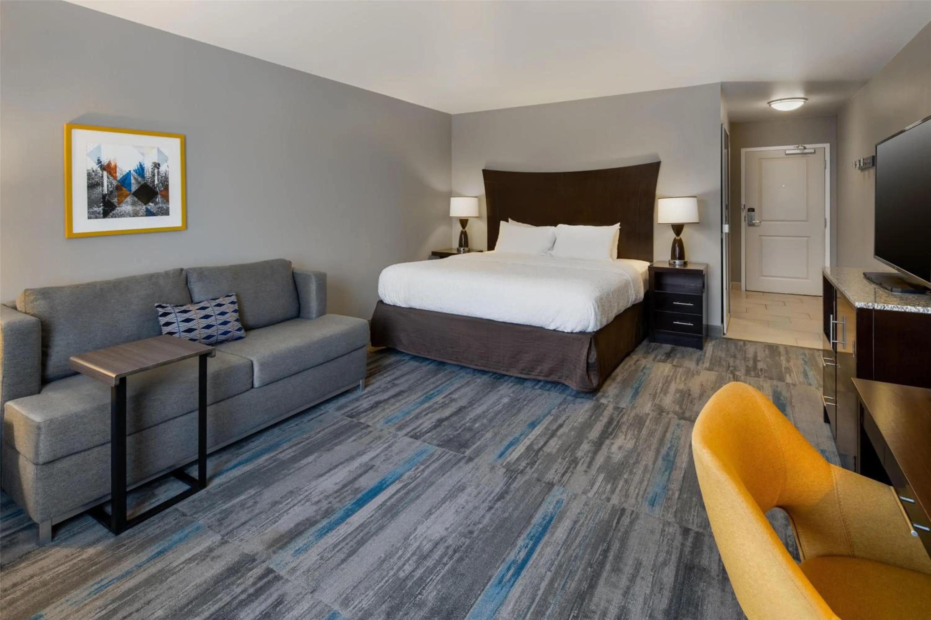 Living room, Bed in Hampton Inn Seneca Falls
