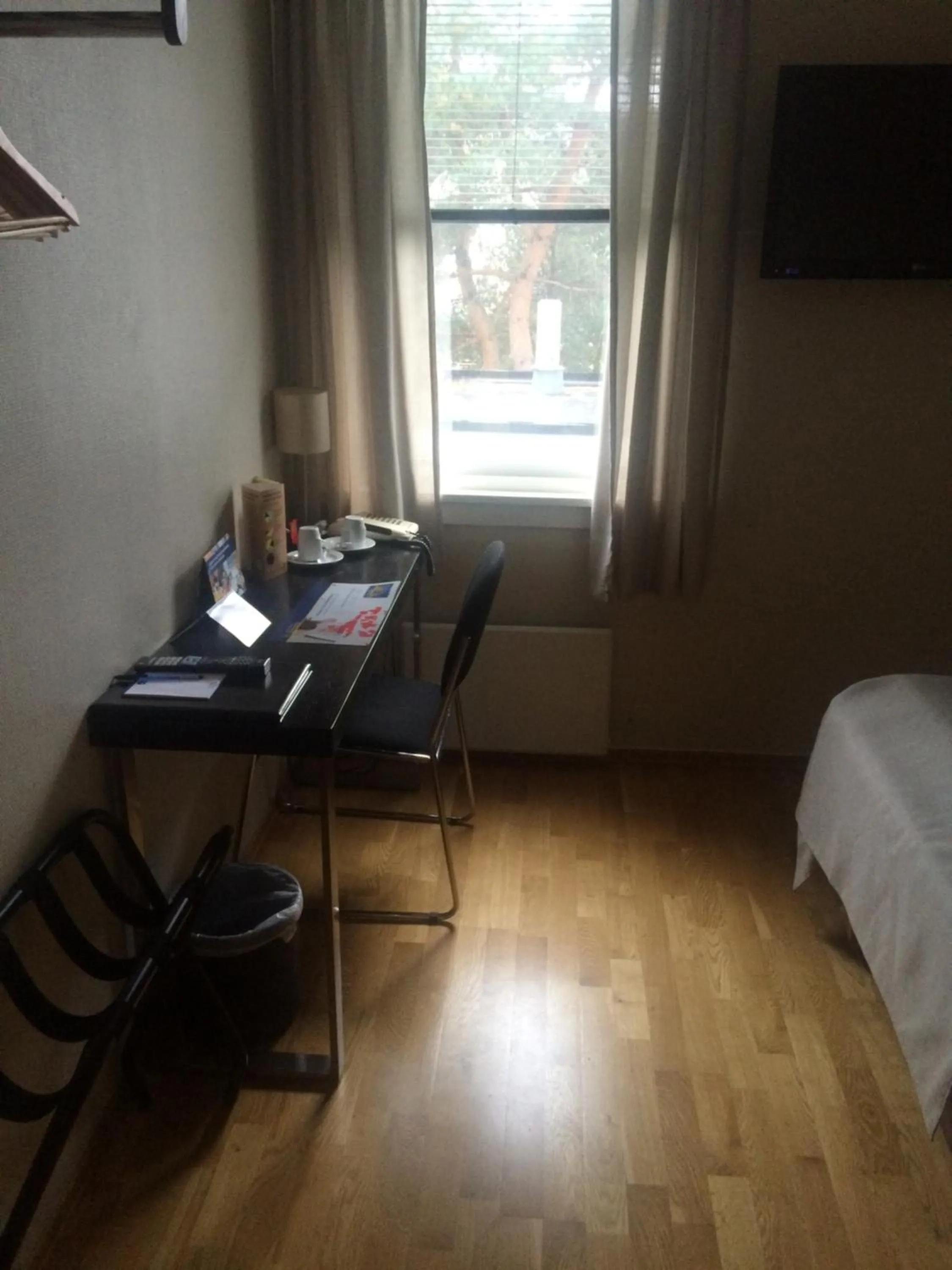 Seating area, Bed in Nordfjord Hotell - Bryggen