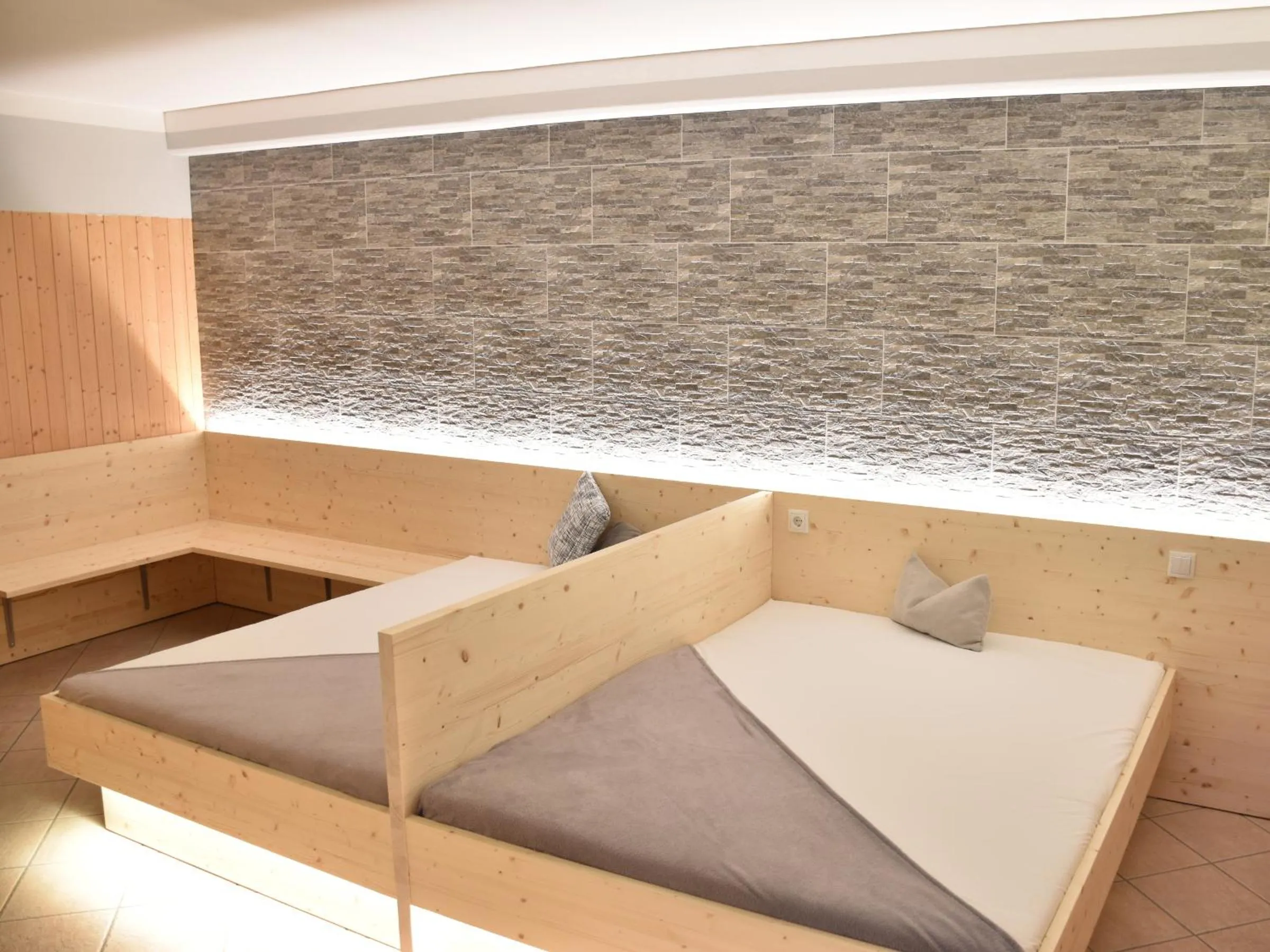 Sauna, Bed in Almhotel Bergerhof