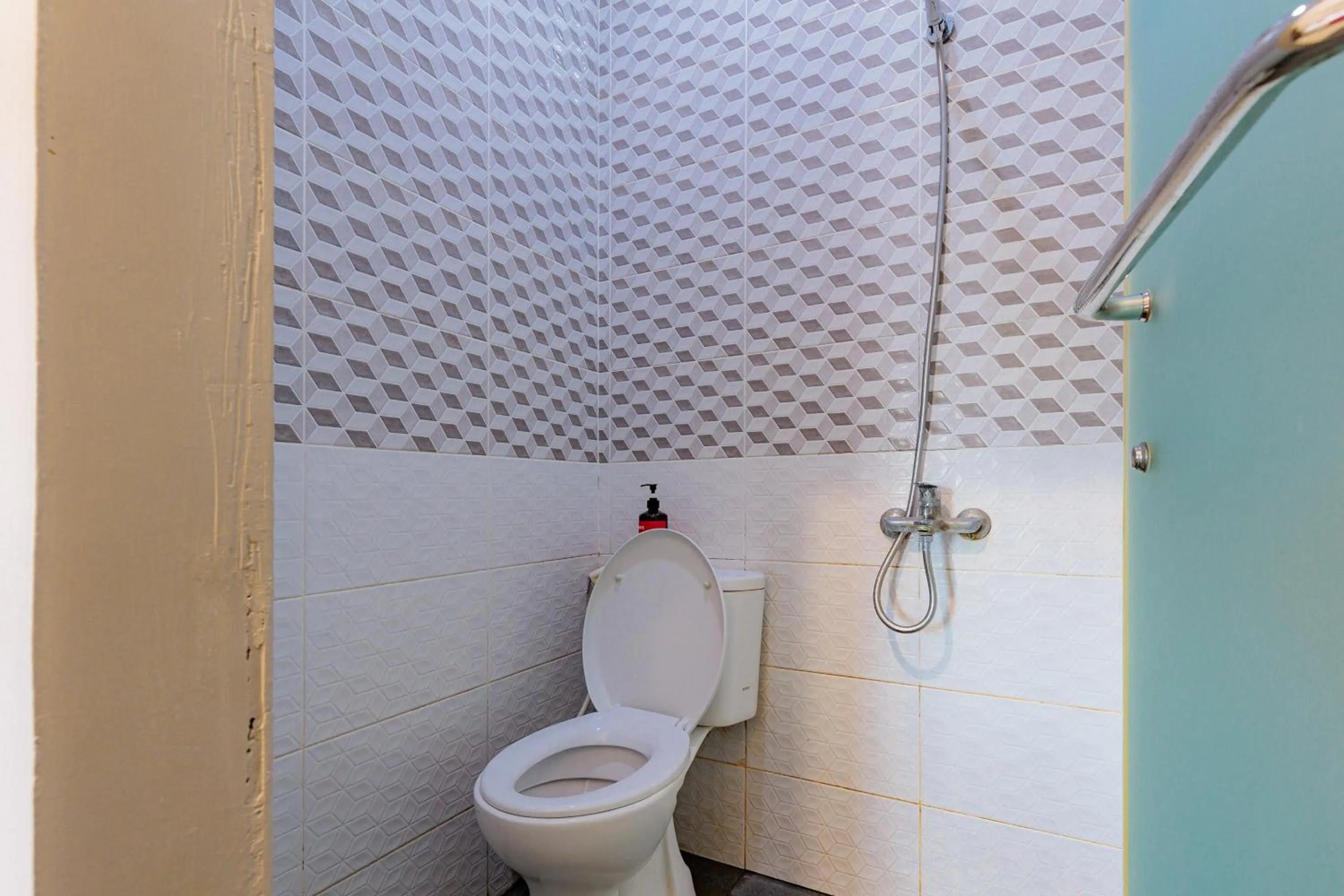 Bathroom in RedDoorz near Taman Palem