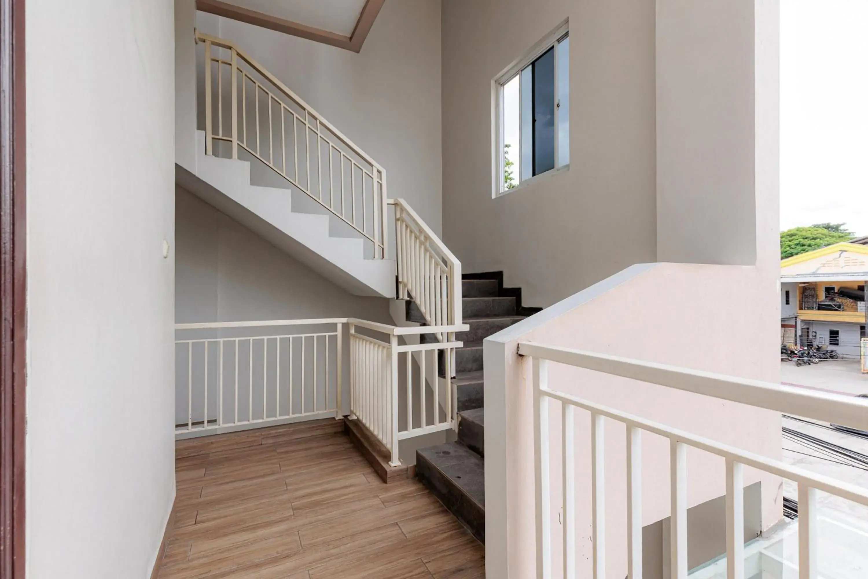 Property building in RedDoorz near Taman Palem Property building in RedDoorz near Taman Palem