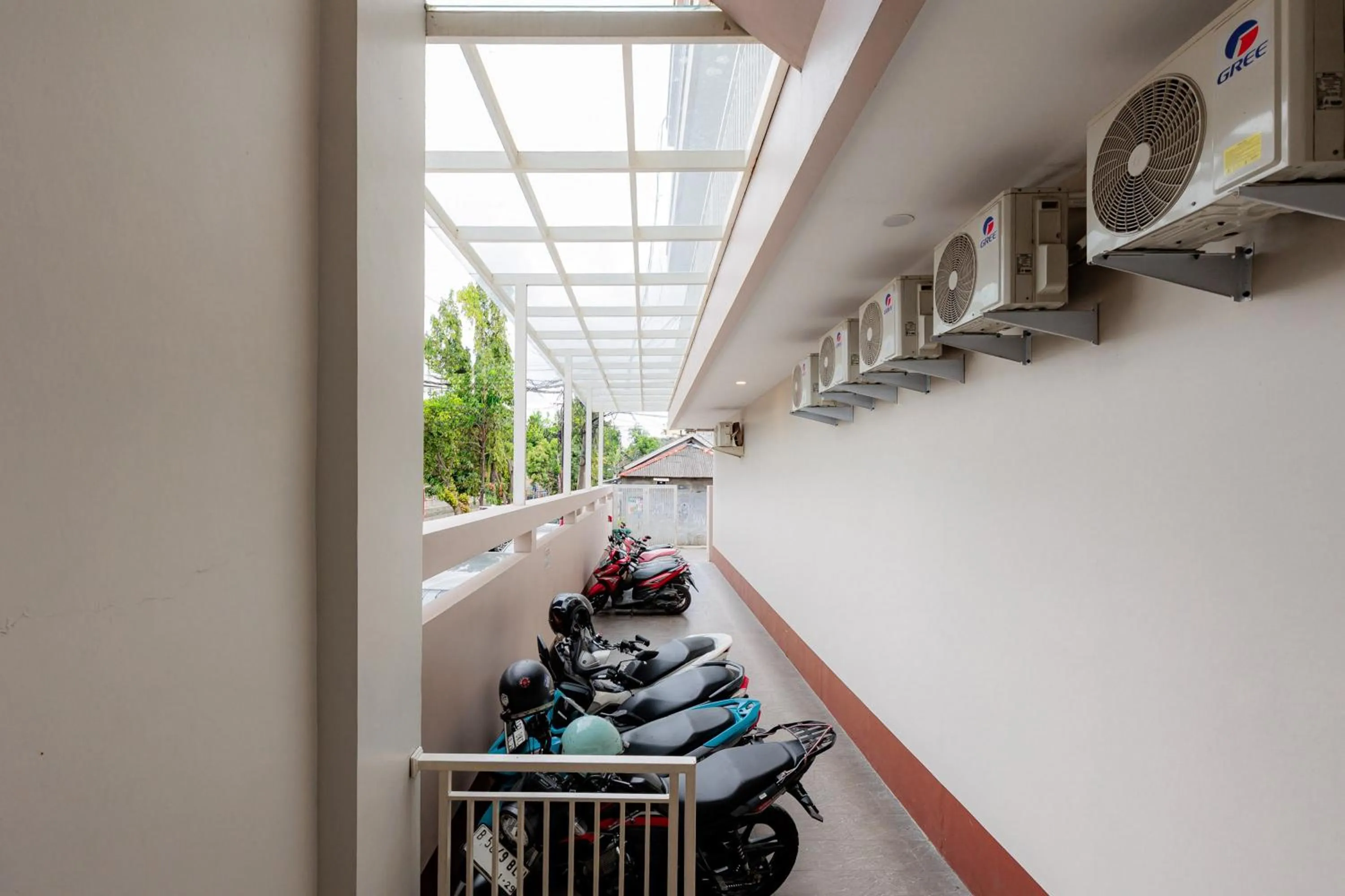 Parking in RedDoorz near Taman Palem