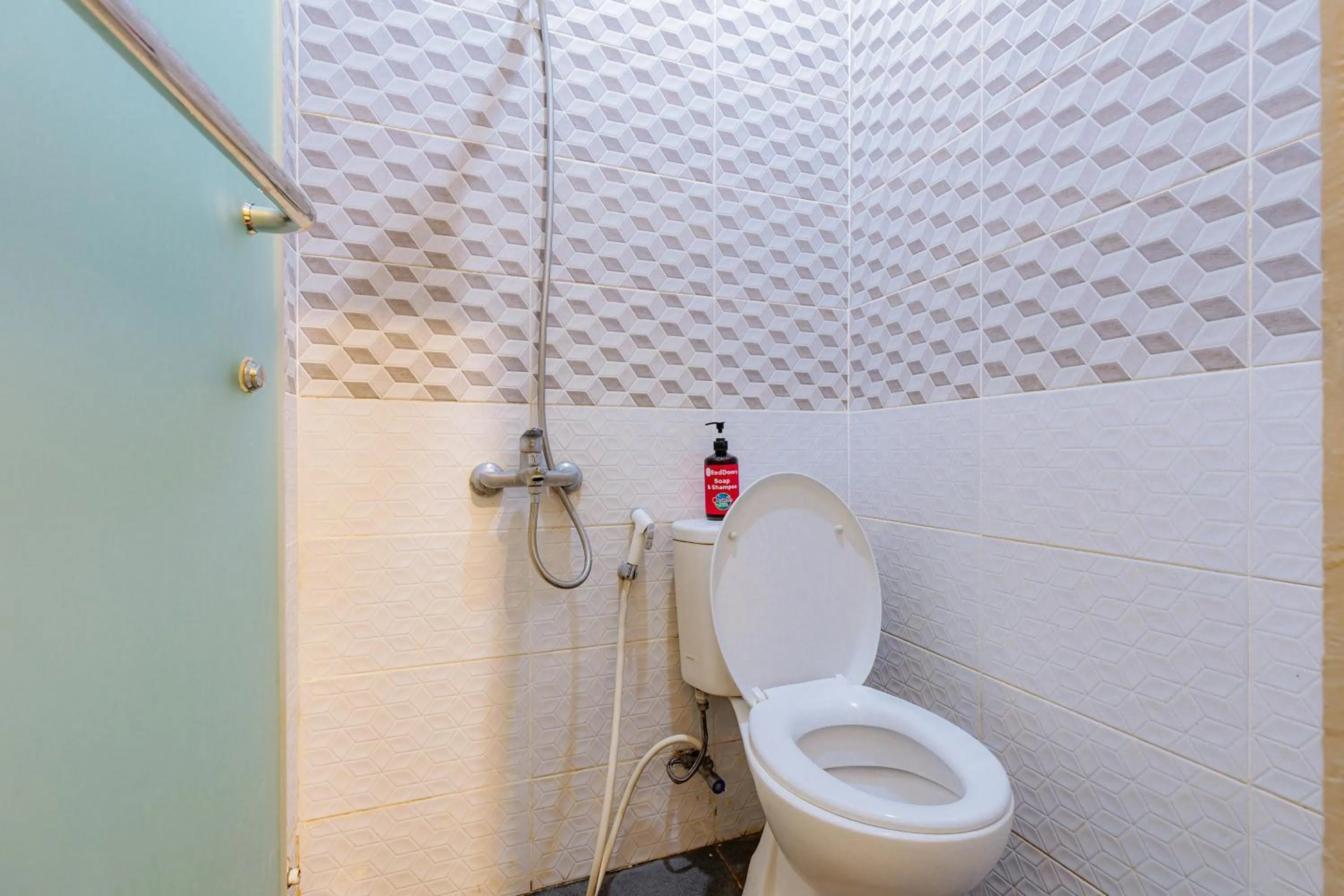 Bathroom in RedDoorz near Taman Palem