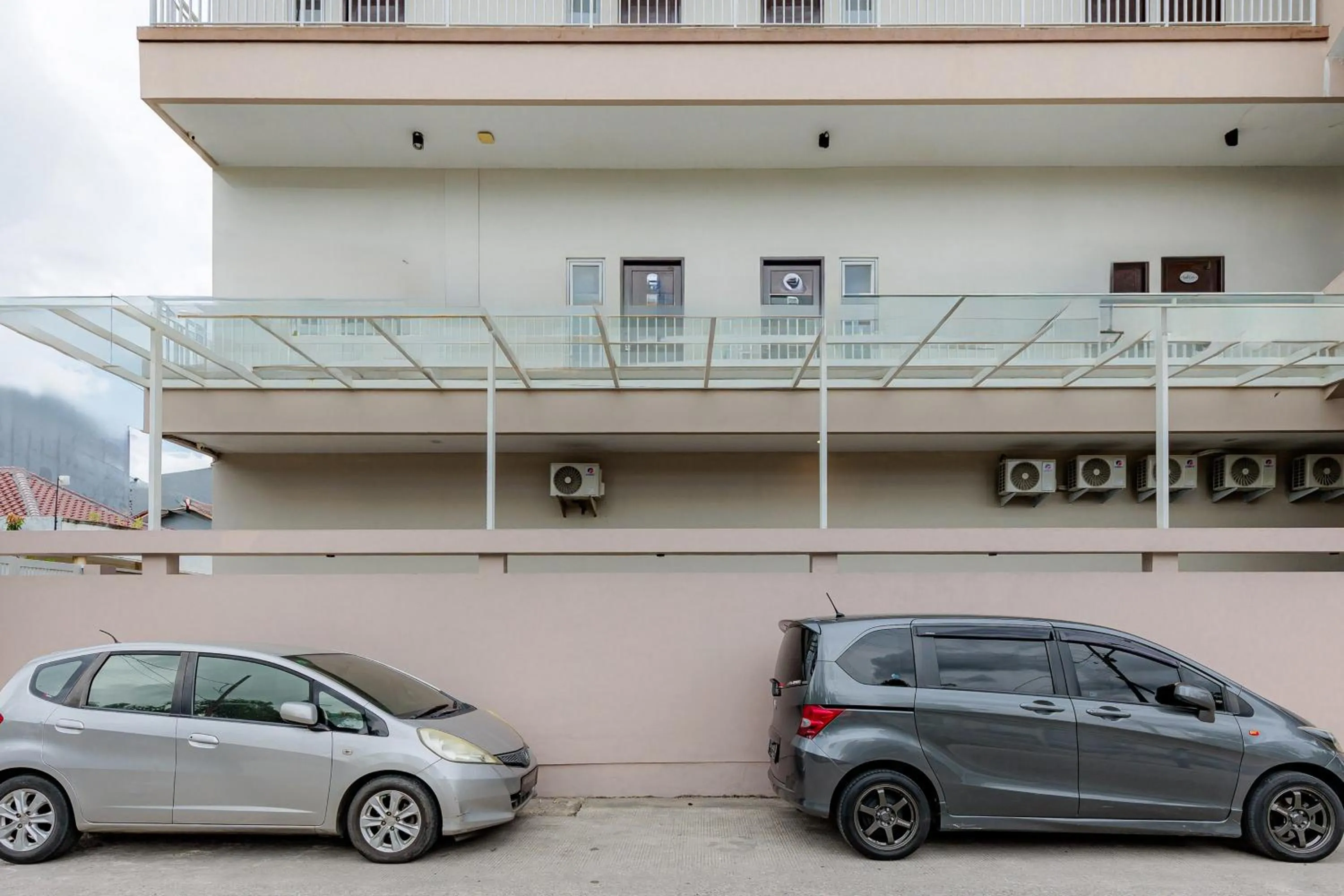 Parking in RedDoorz near Taman Palem