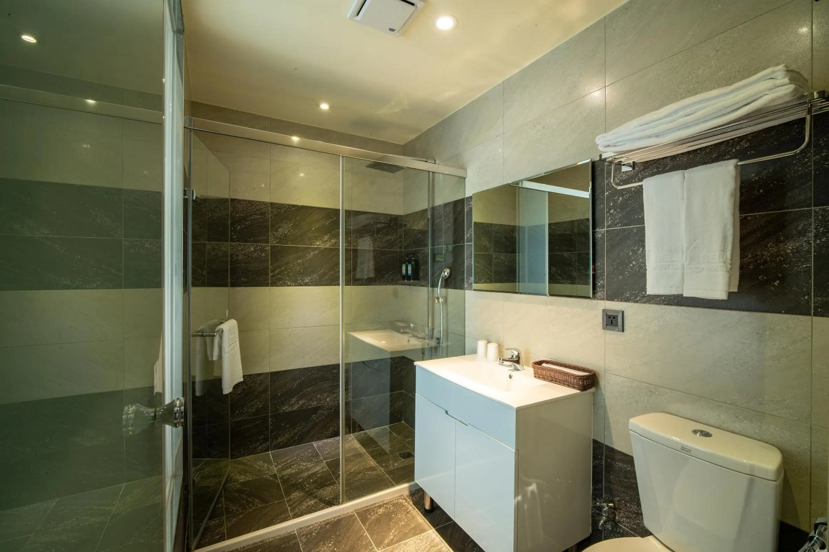 Bathroom in Fengjia Hotel Bell