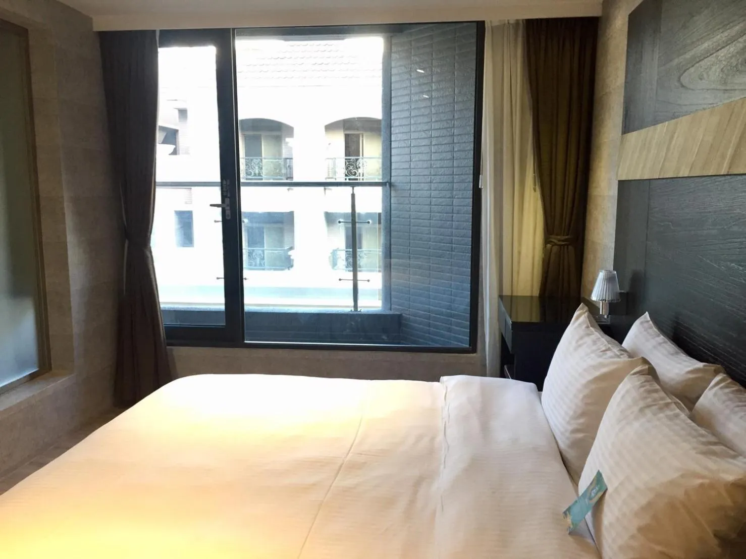 Photo of the whole room, Bed in Fengjia Hotel Bell
