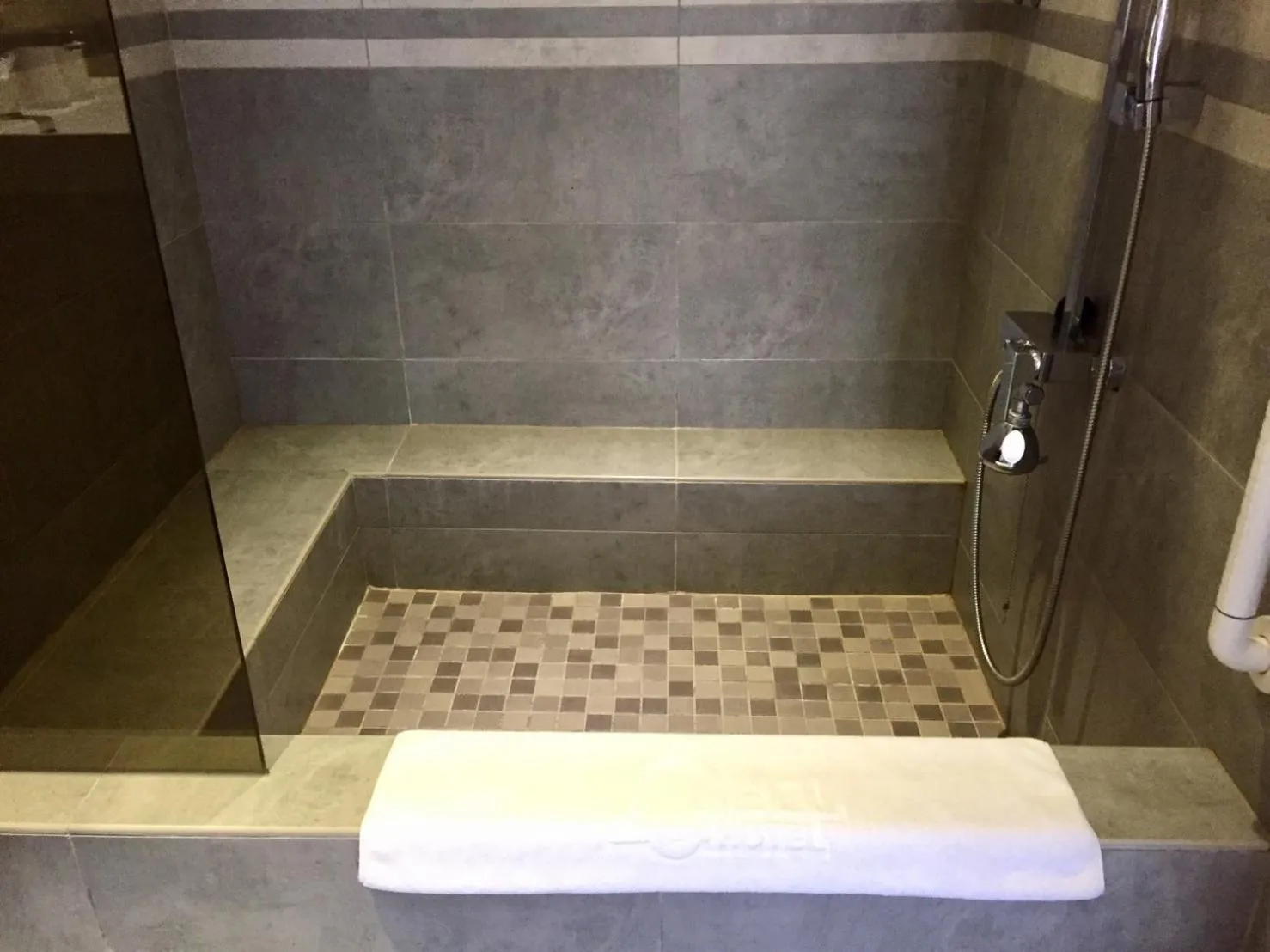 Bathroom in Fengjia Hotel Bell