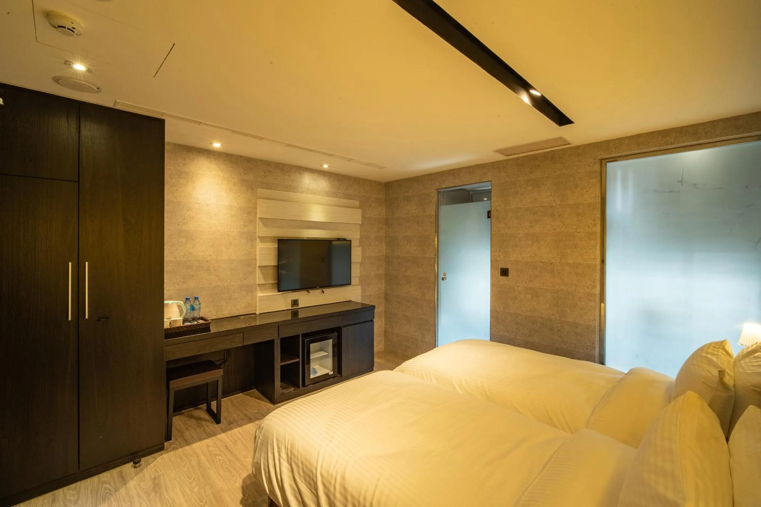 Photo of the whole room, Bed in Fengjia Hotel Bell