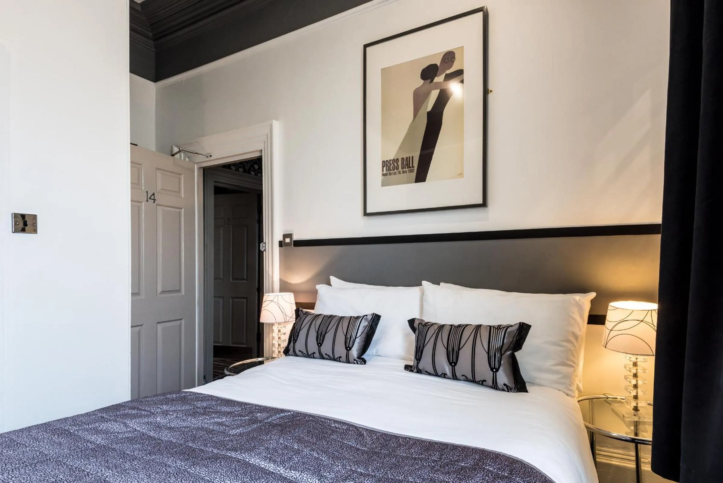 Bed in Paskins Town House