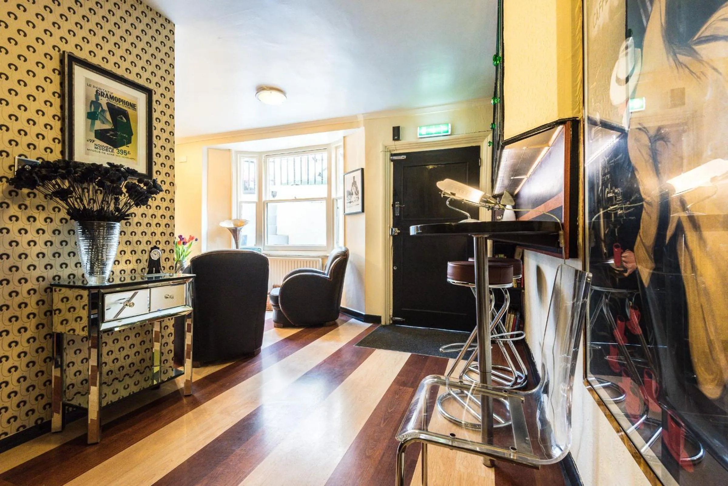 Day in Paskins Town House