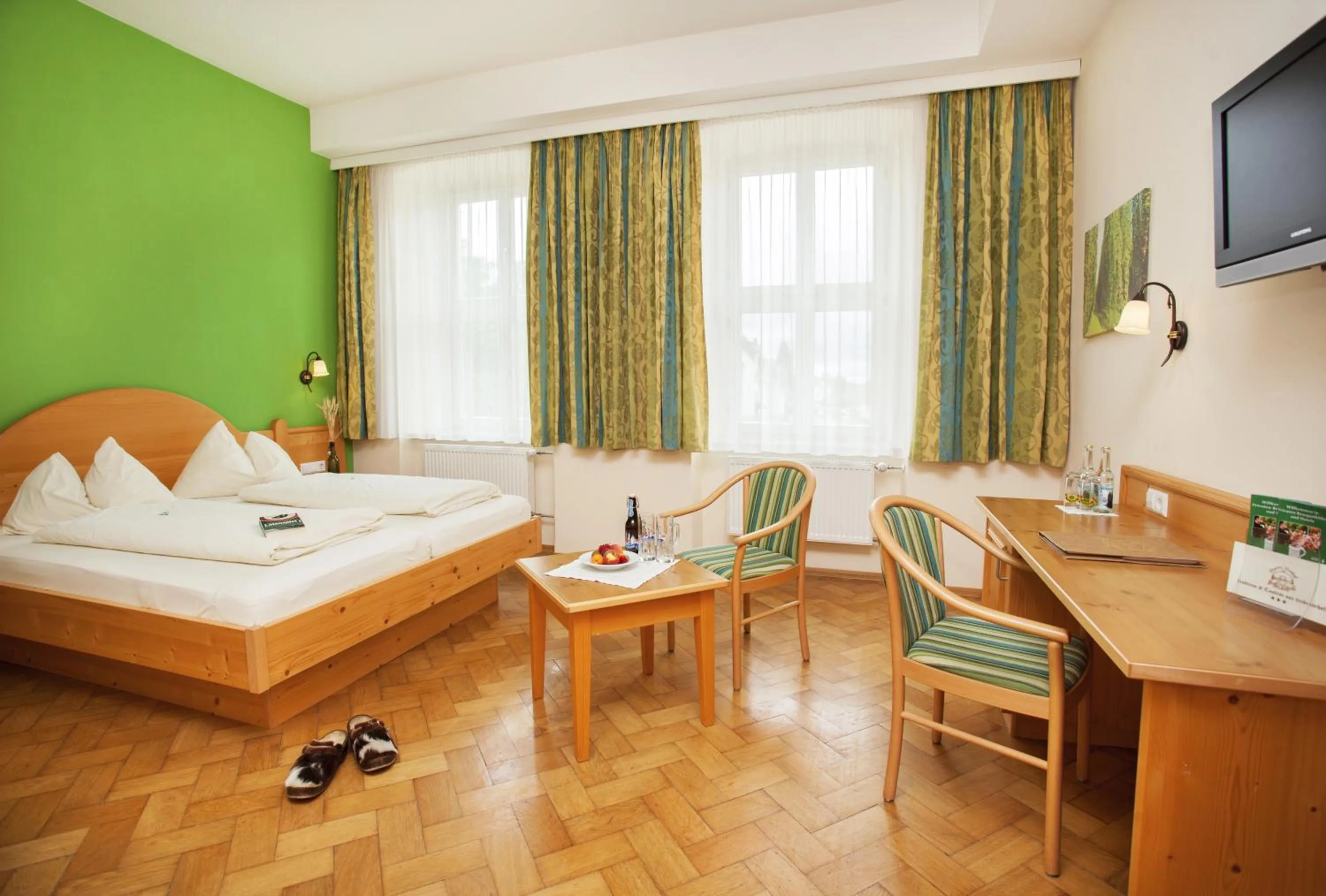 Photo of the whole room, Bed in Brauereigasthof Engel