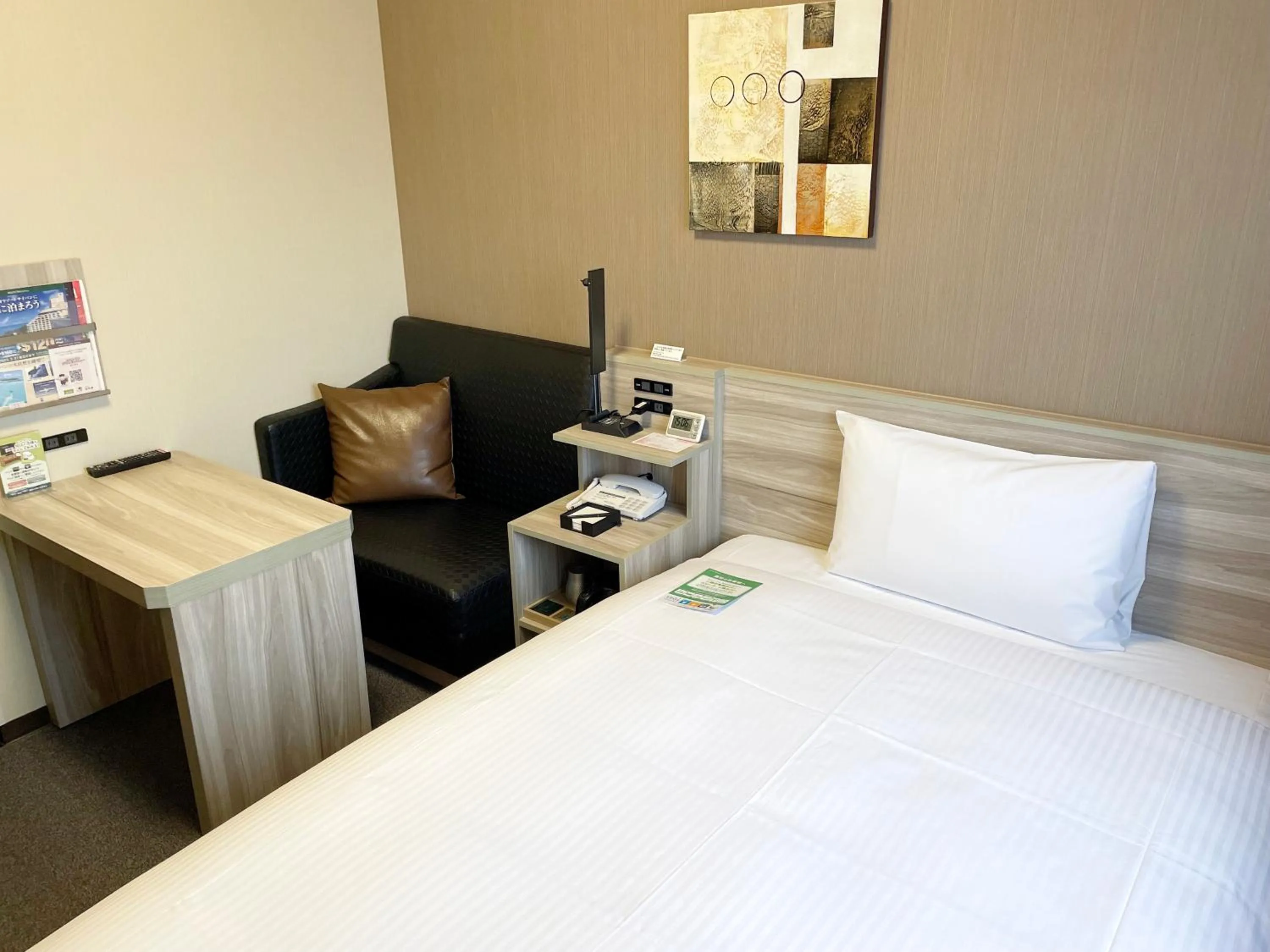 Photo of the whole room, Bed in Hotel Route-Inn Takefu Inter