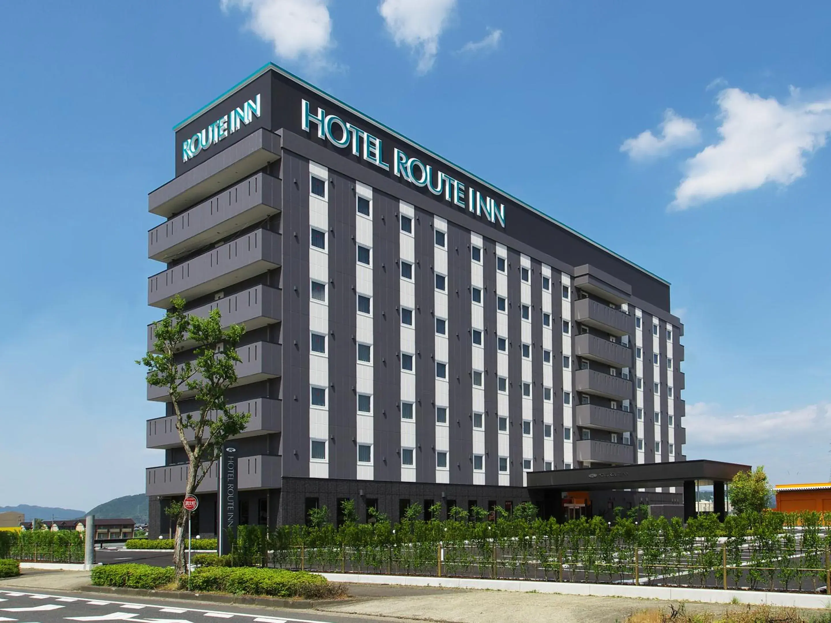 Property building in Hotel Route-Inn Takefu Inter Property building in Hotel Route-Inn Takefu Inter