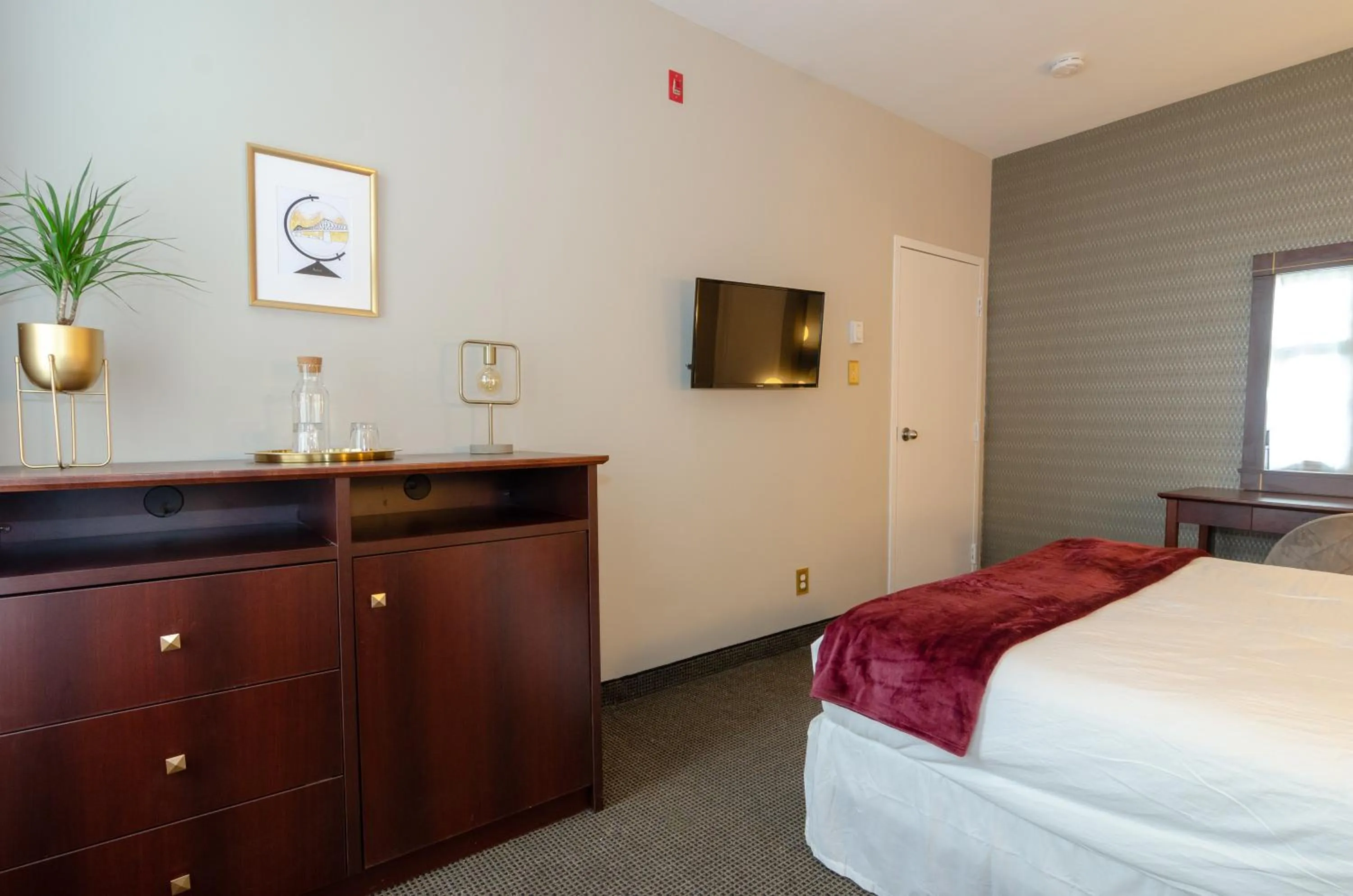 TV and multimedia in Maison Cartier Montreal