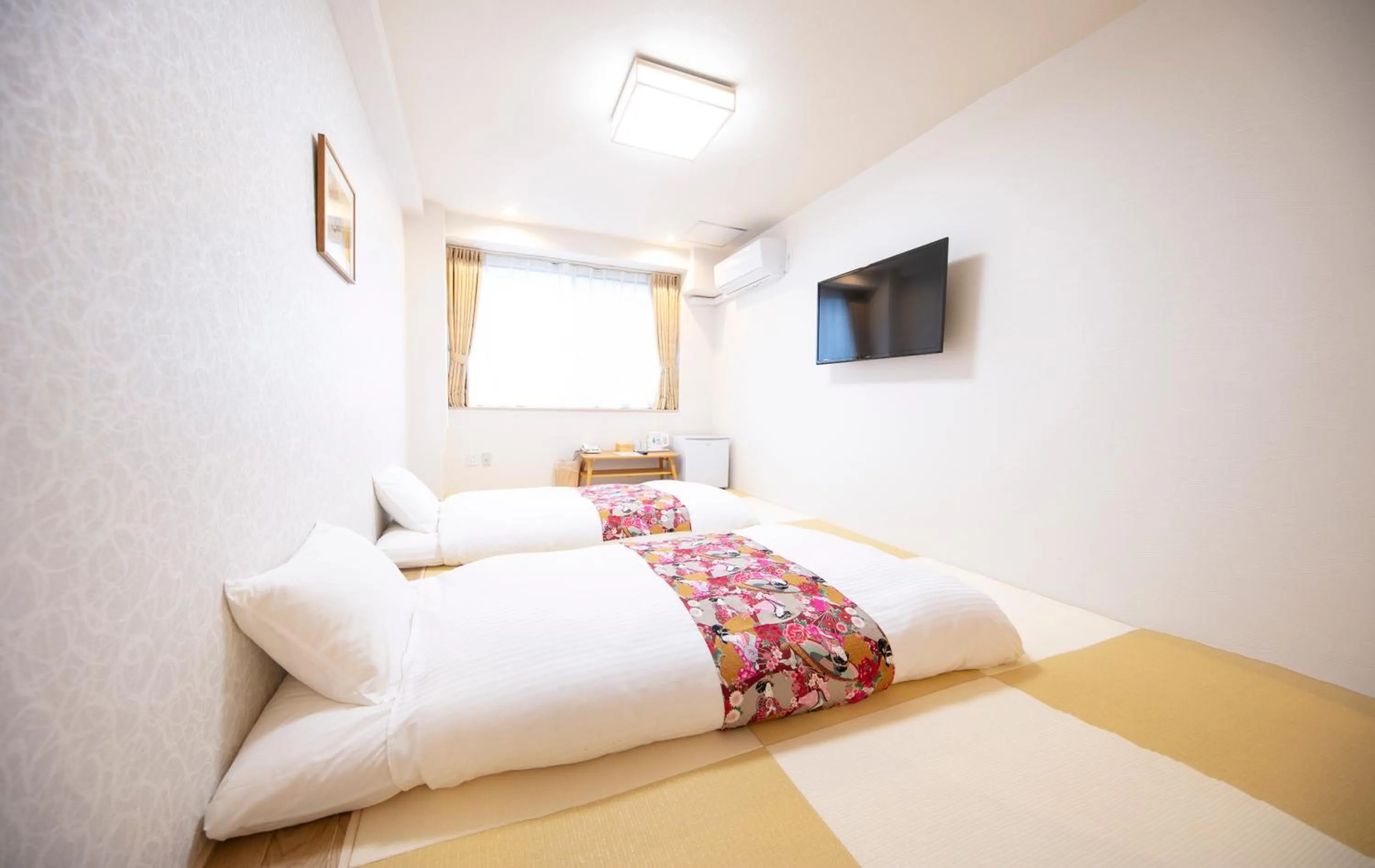 Bedroom, Bed in Dotonbori Shinsaibashi Hotel