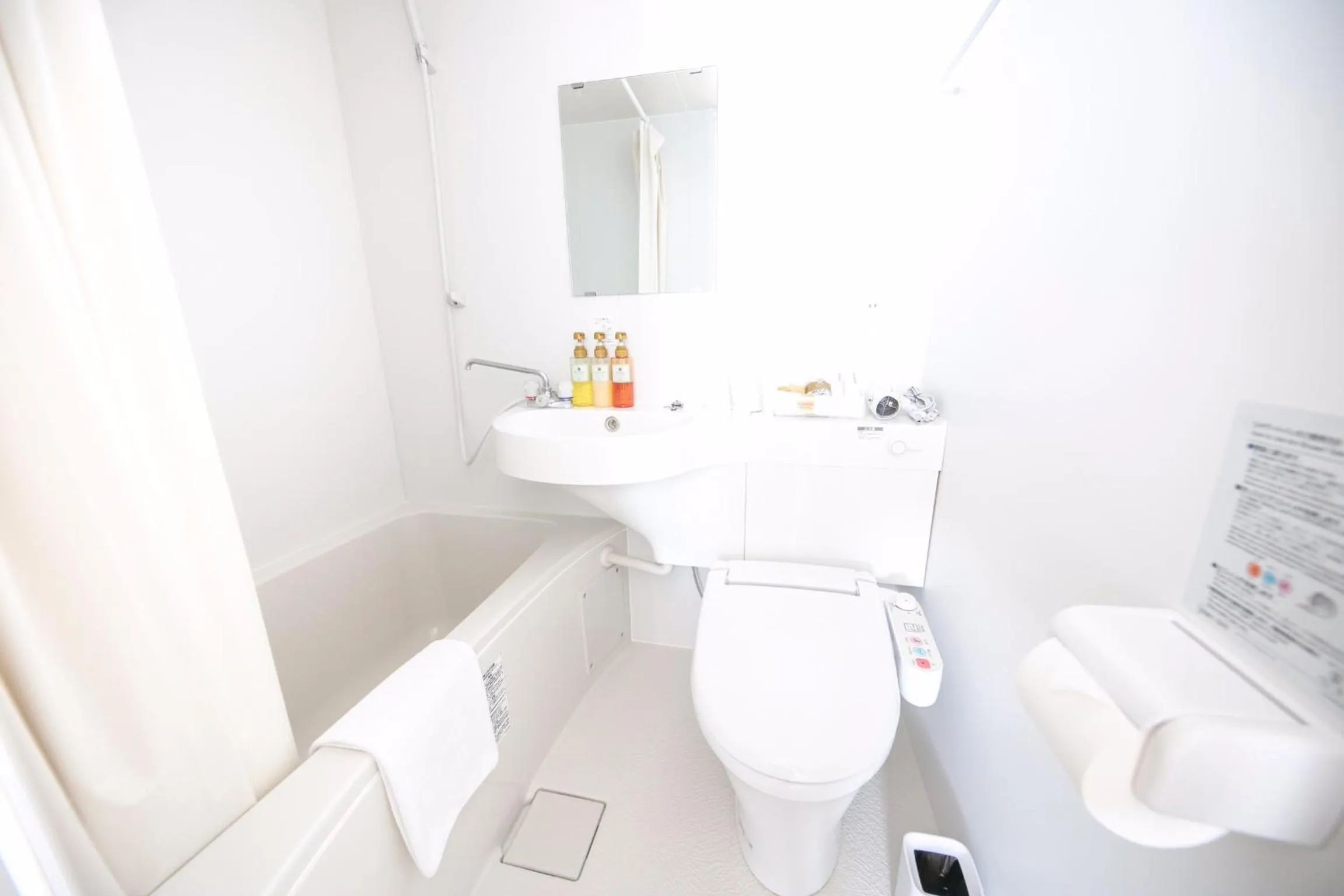 Shower in Dotonbori Shinsaibashi Hotel