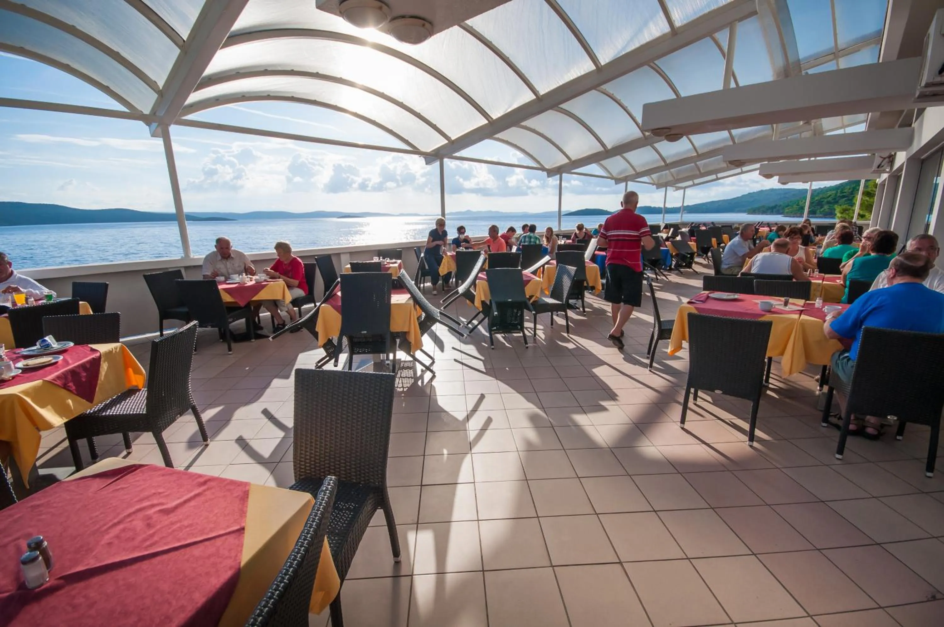 Restaurant/places to eat in Hotel Agava