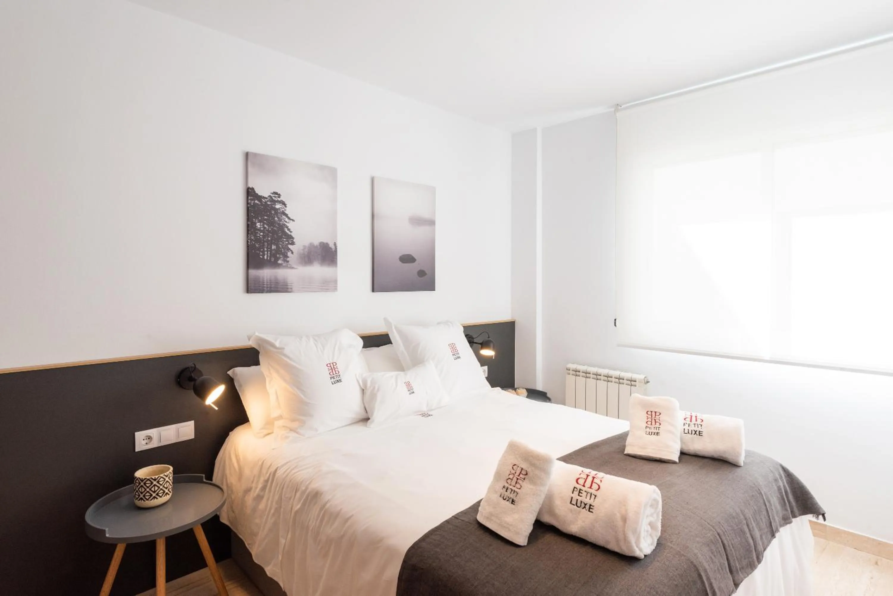 Bedroom, Bed in Petit Luxe Ègara