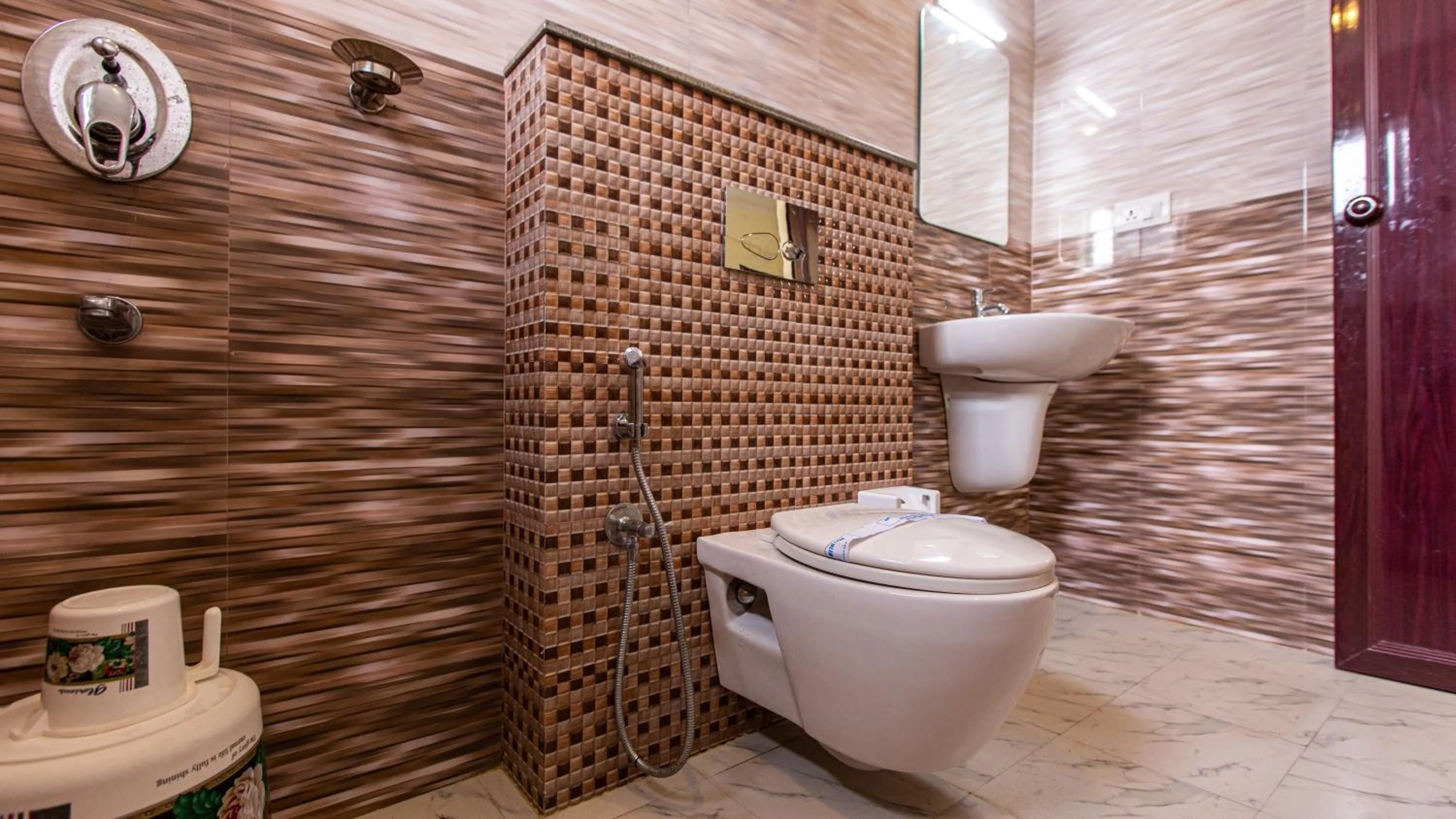 Toilet in Woodside residency