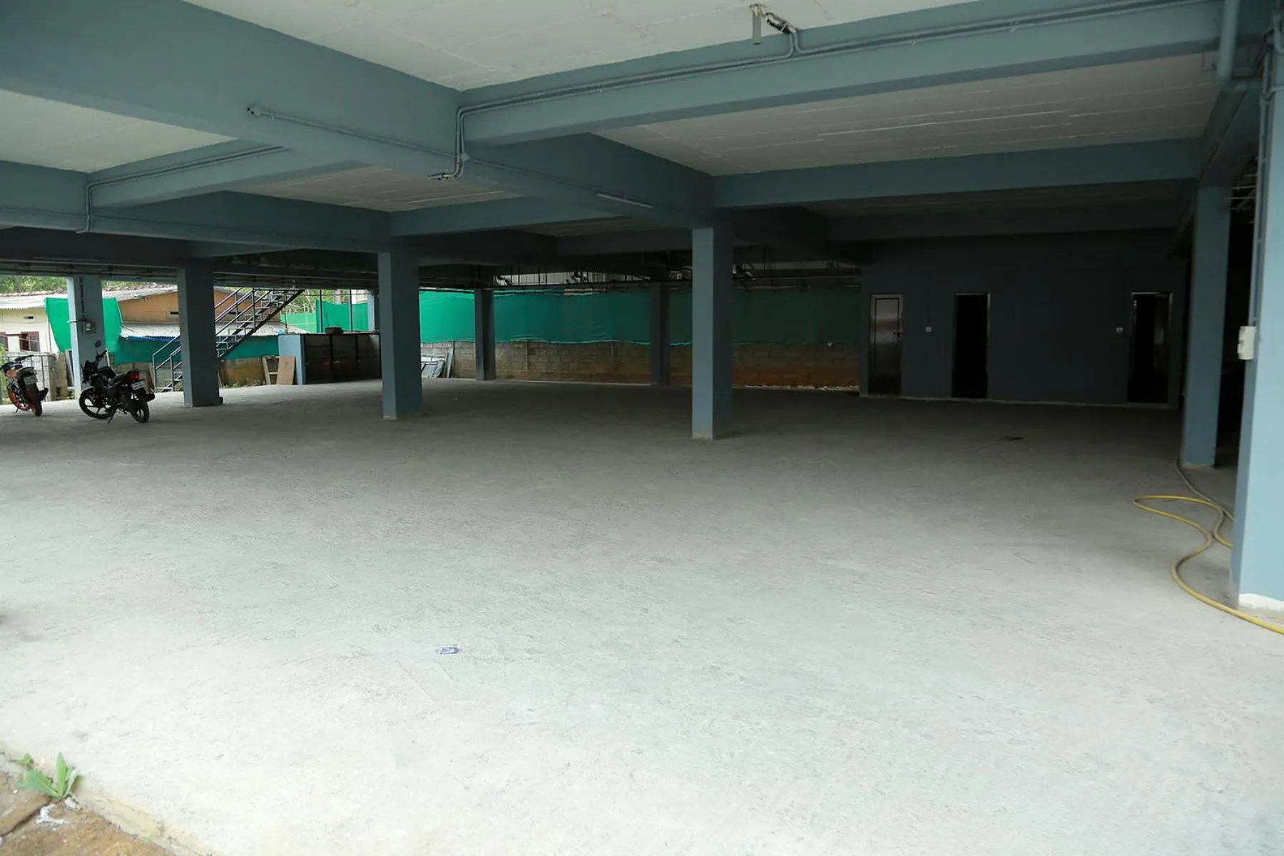 Facade/entrance in Woodside residency