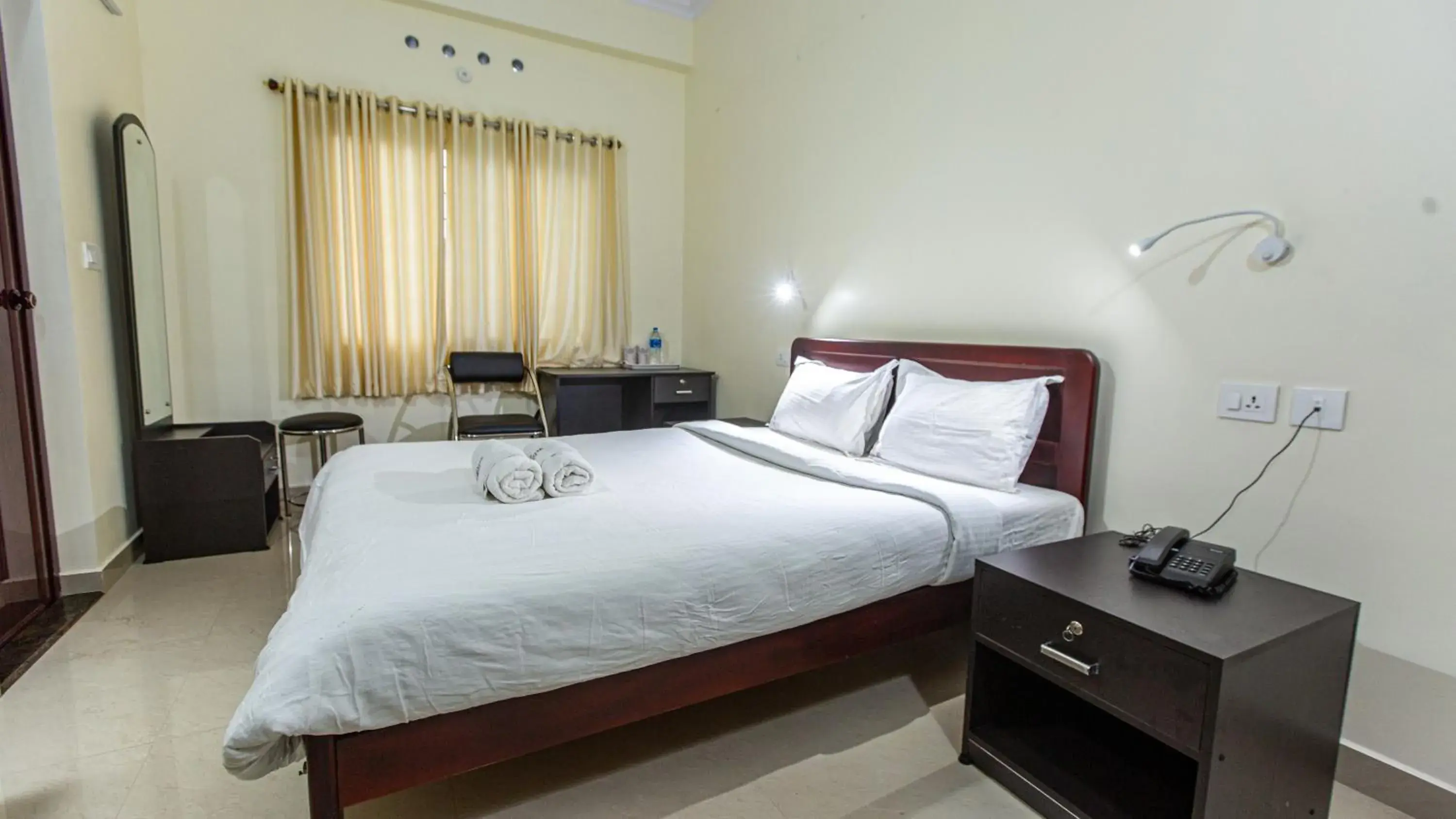 Bed in Woodside residency Bed in Woodside residency