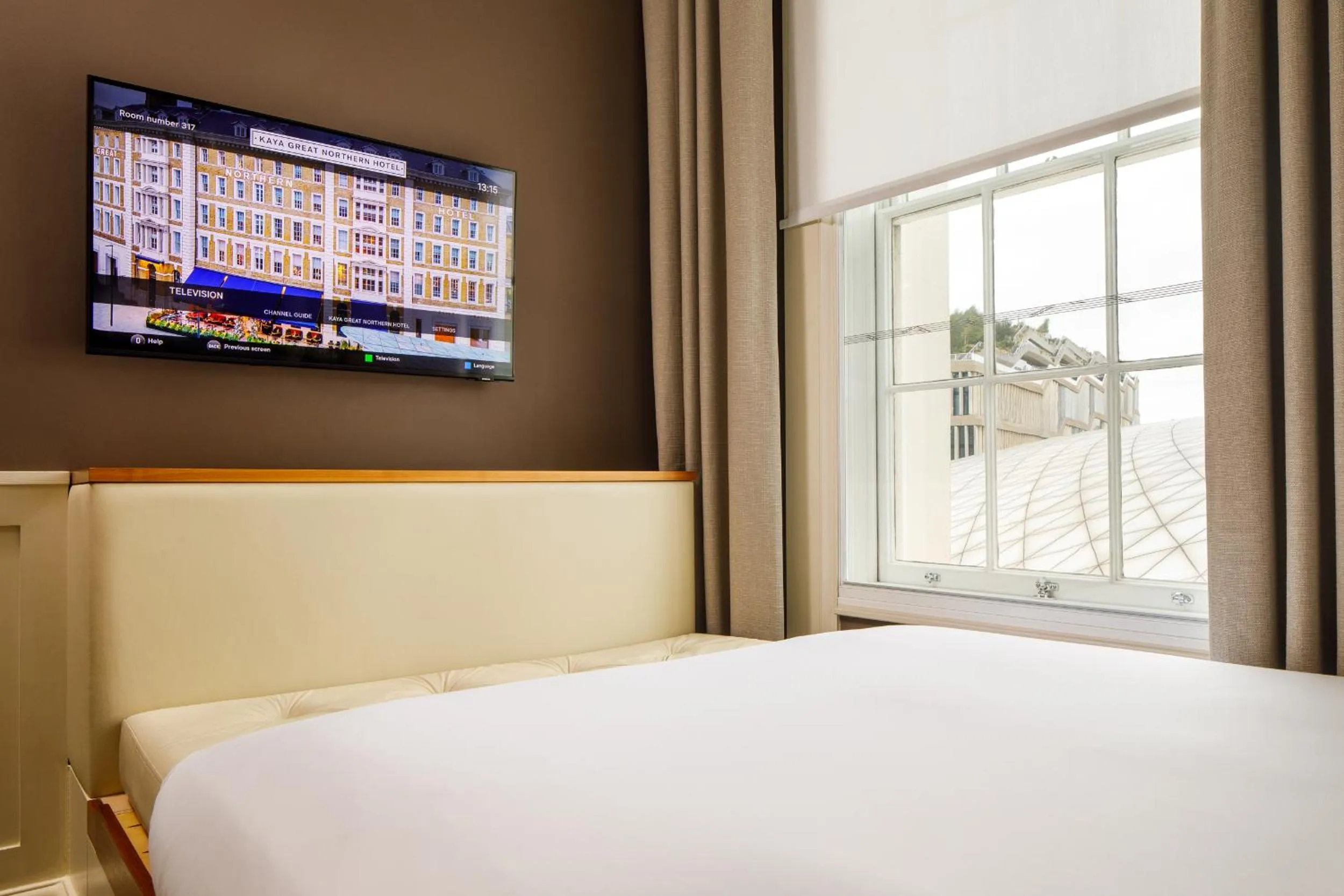 Bed in Kaya Great Northern Hotel, London